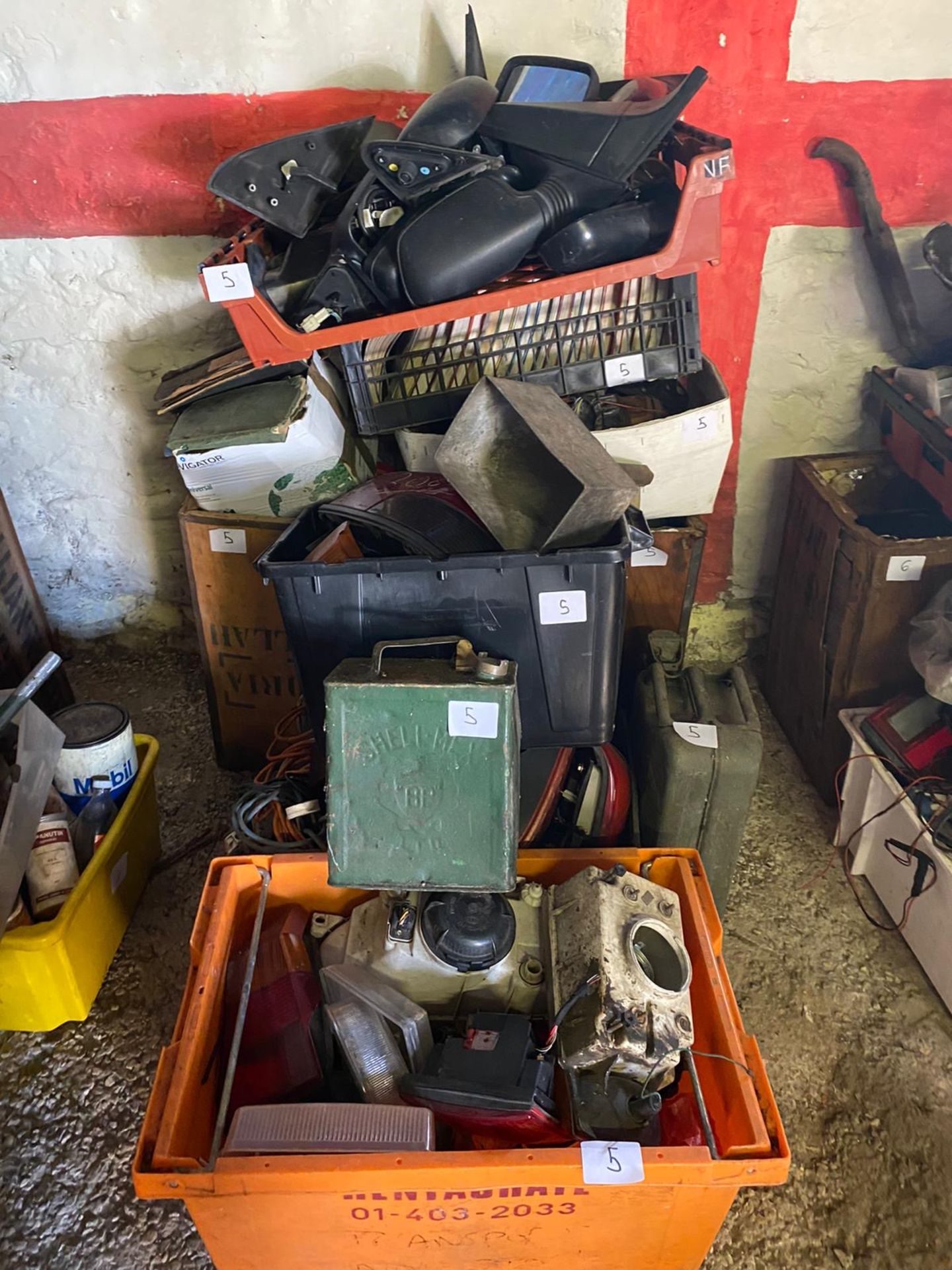 Assorted car spares and automobilia (qty) - Image 3 of 4