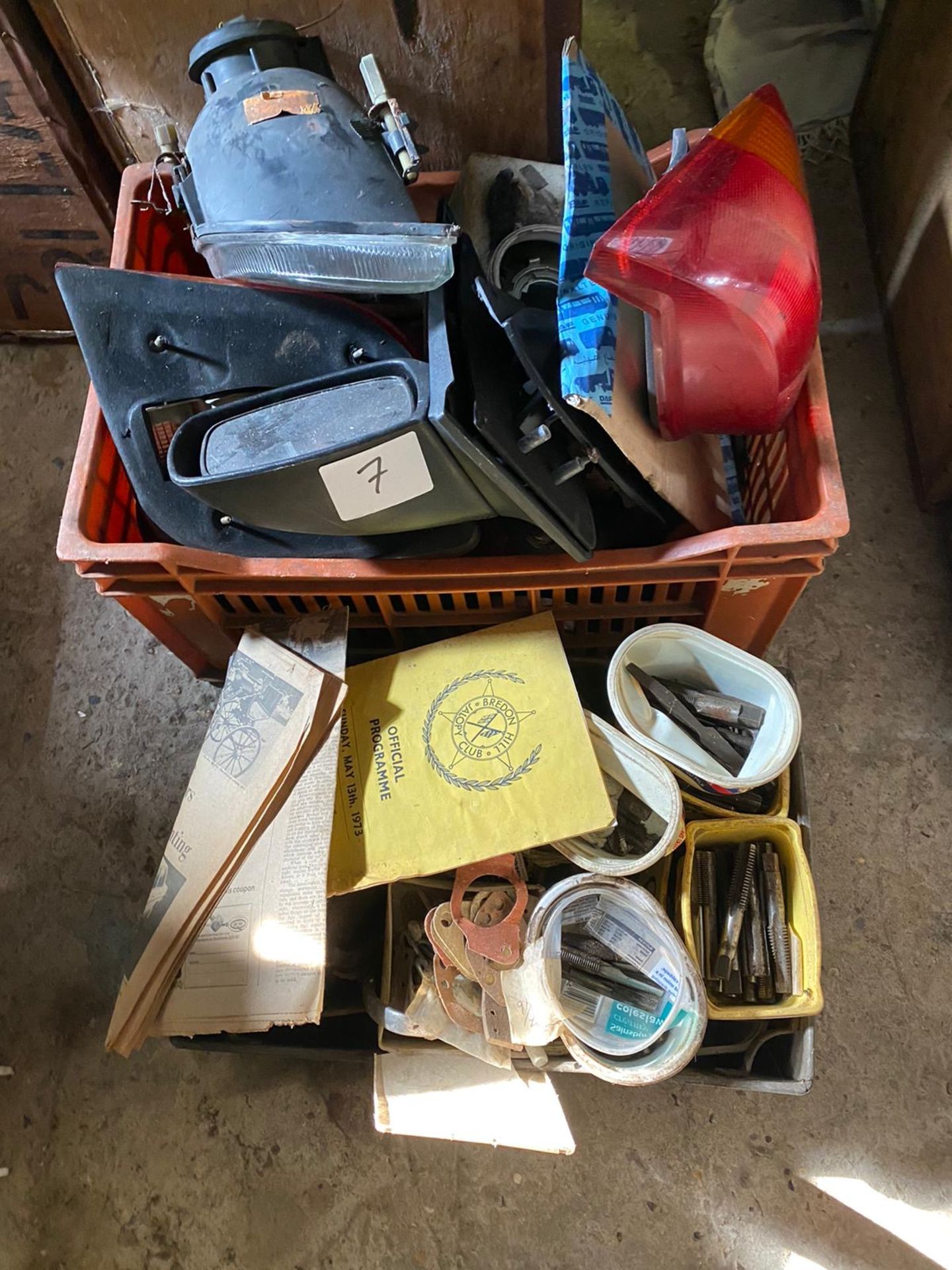 Assorted car spares and automobilia (qty) - Image 4 of 4