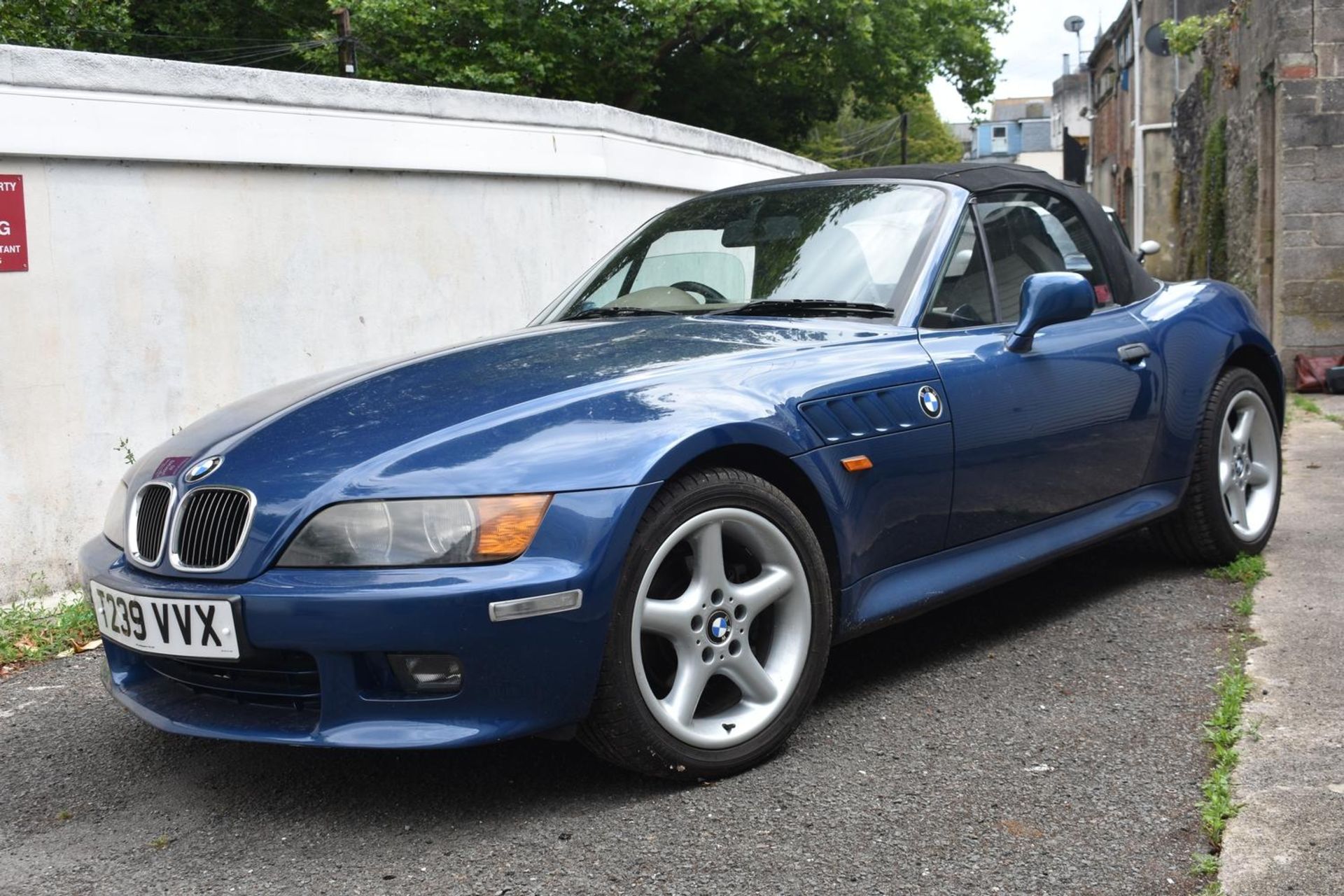 A 1999 BMW Z3 Roadster 2.8 Registration number T239 VVX Chassis number WBADM32000LE92600 Engine