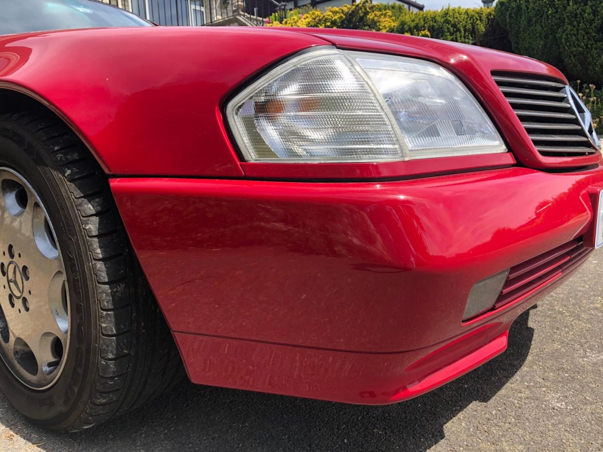 A 1995 Mercedes-Benz 280SL Registration number M642 TMG V5C MOT expires February 2021 Red with a - Image 34 of 107