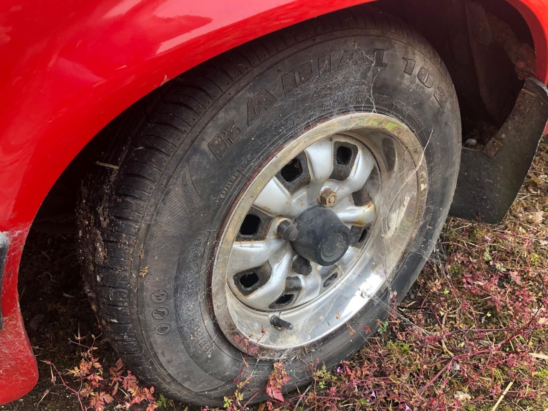 A 1979 Ford Capri 1.6 GL Registration number AEU 475V MOT expired in June 2019 Red with a red - Image 16 of 92