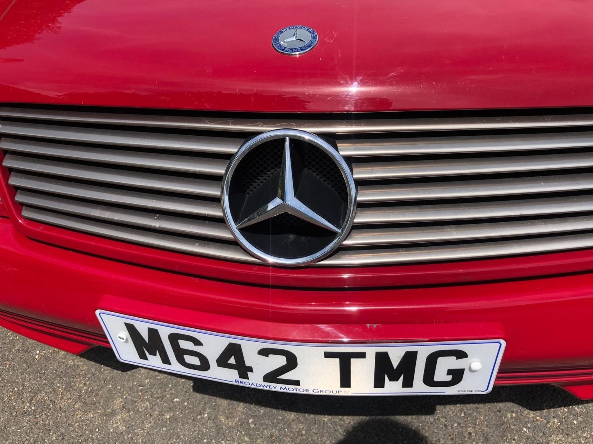 A 1995 Mercedes-Benz 280SL Registration number M642 TMG V5C MOT expires February 2021 Red with a - Image 38 of 107