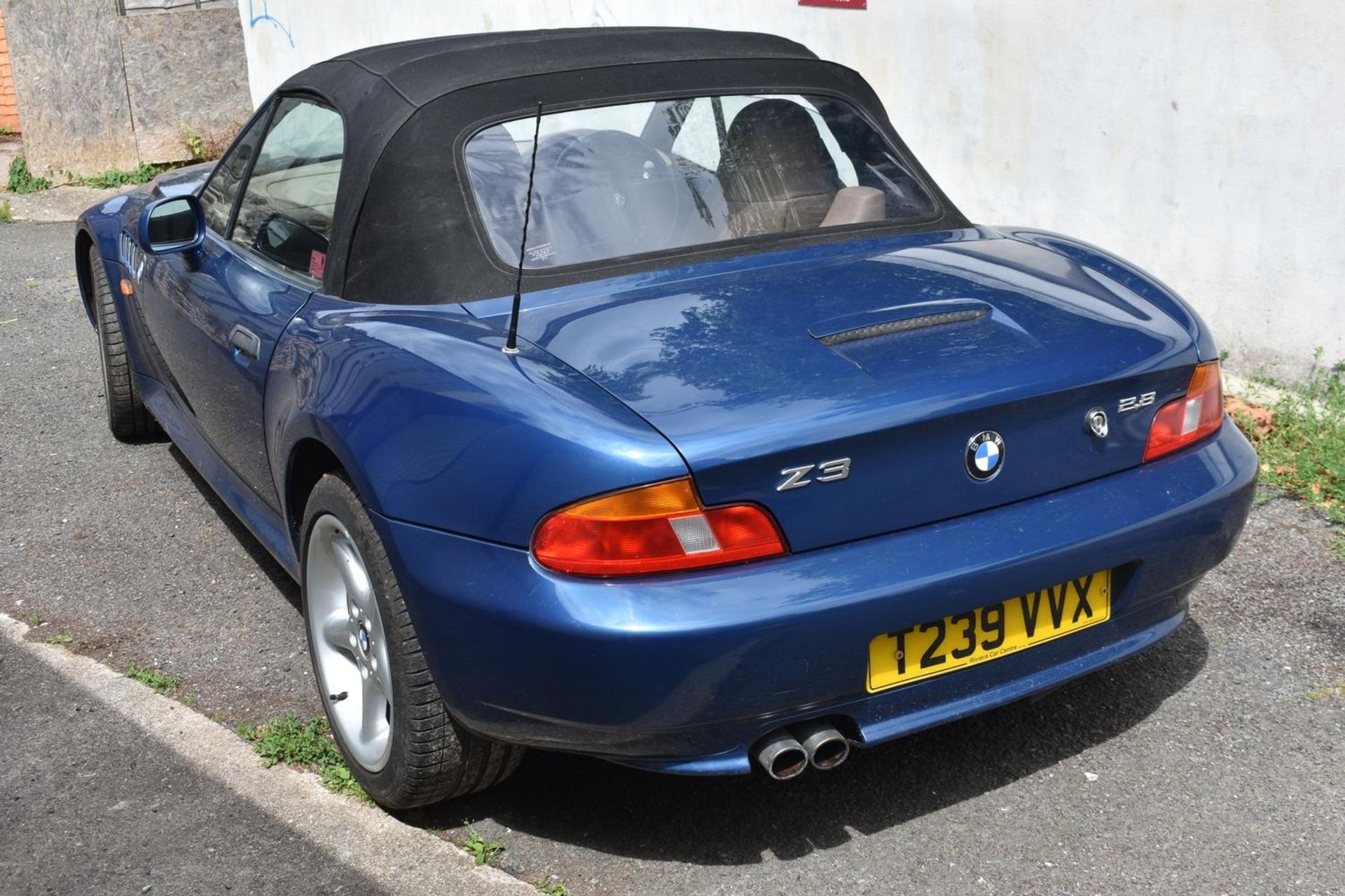 A 1999 BMW Z3 Roadster 2.8 Registration number T239 VVX Chassis number WBADM32000LE92600 Engine - Image 10 of 39