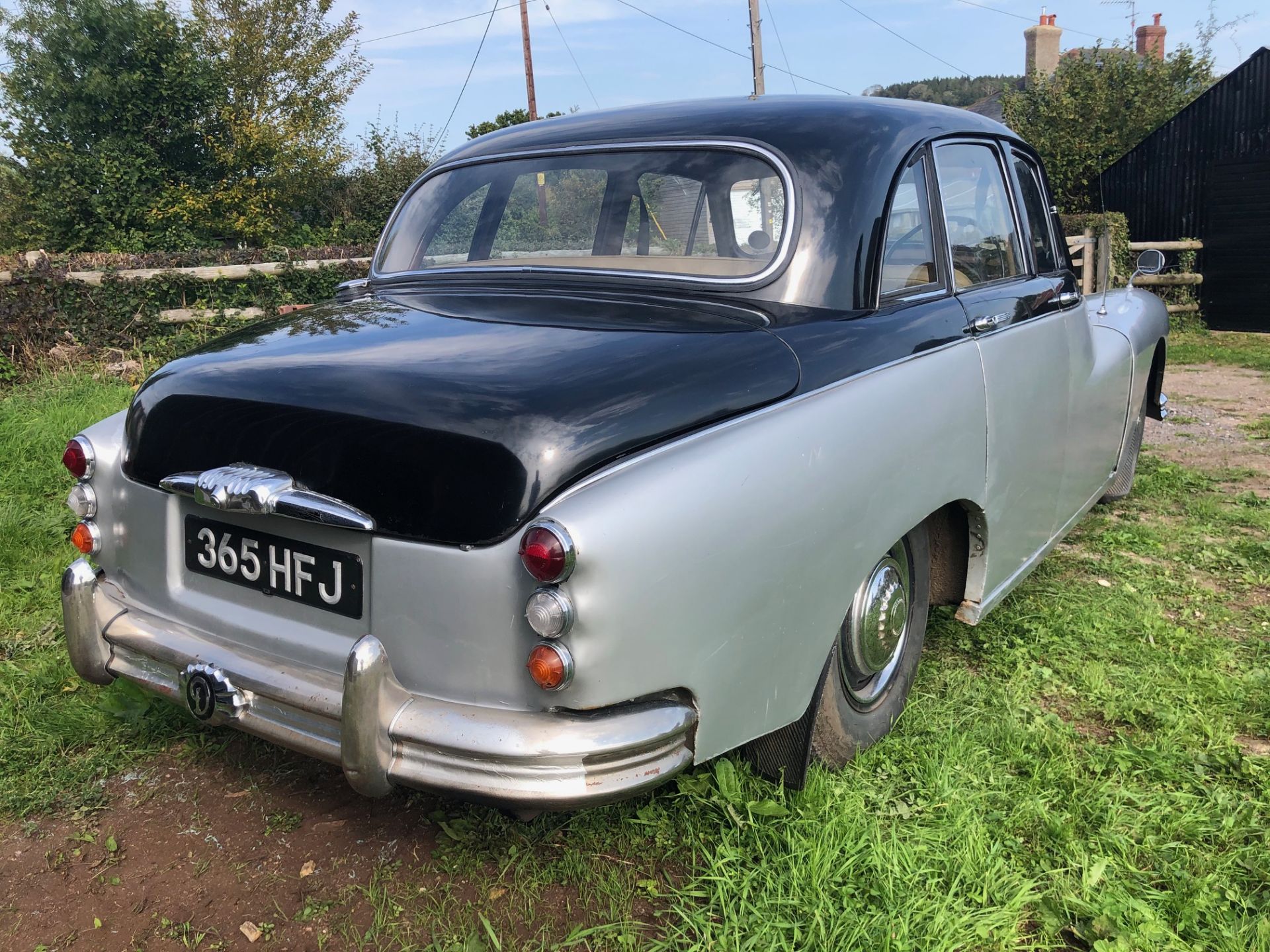 A 1961 Daimler Majestic - Image 24 of 51