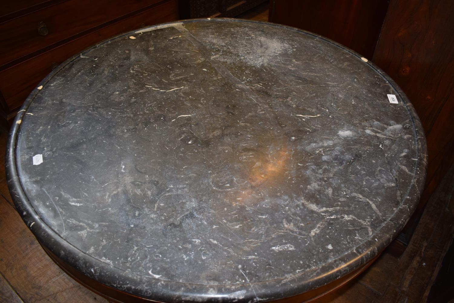 A French Guerridon, the dished marble top on a mahogany base, of tapering triangular form, with leaf - Bild 2 aus 2