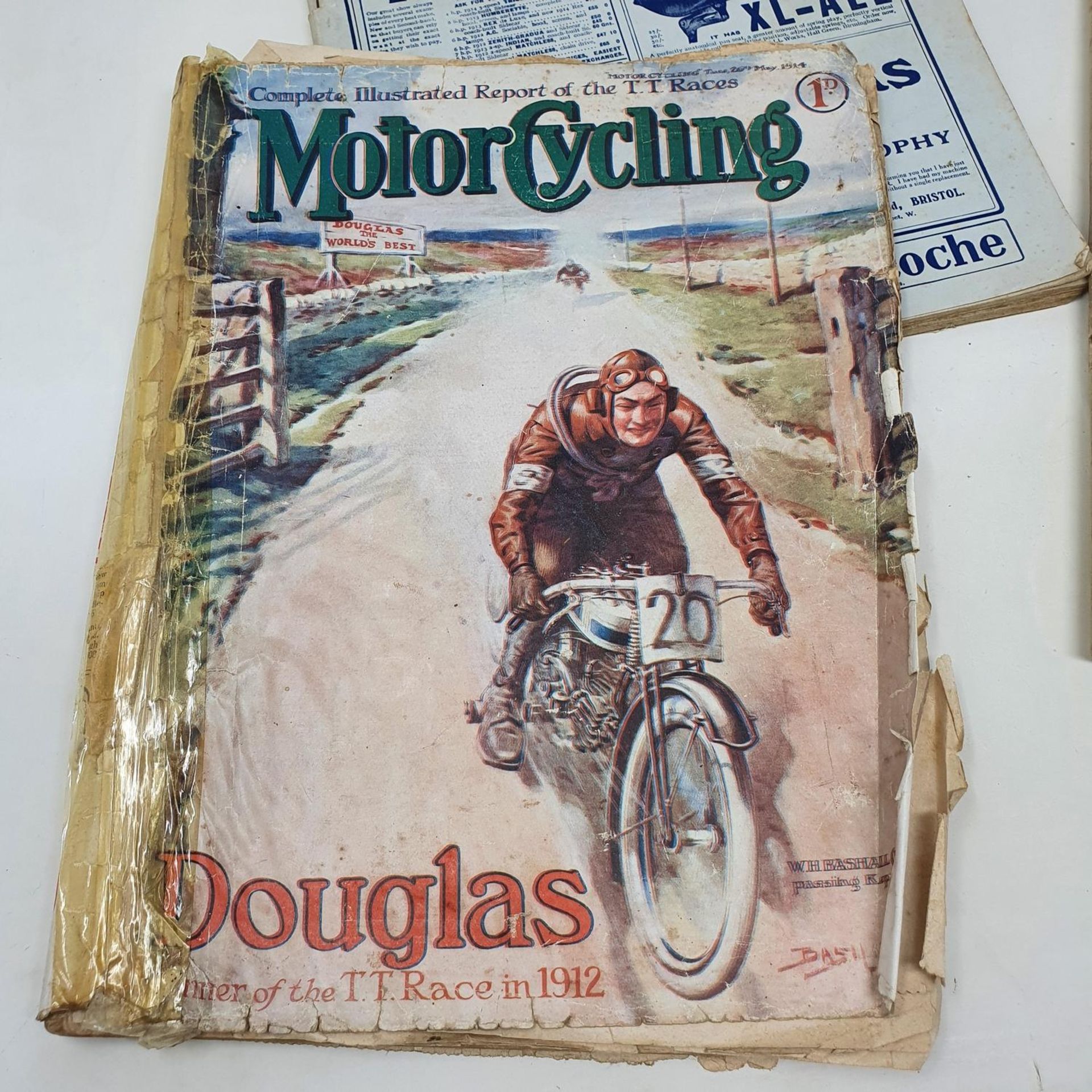 A group of ten 1914 magazines, including The Motor Cycle and Motor Cycling, including featuring Eric - Image 3 of 11