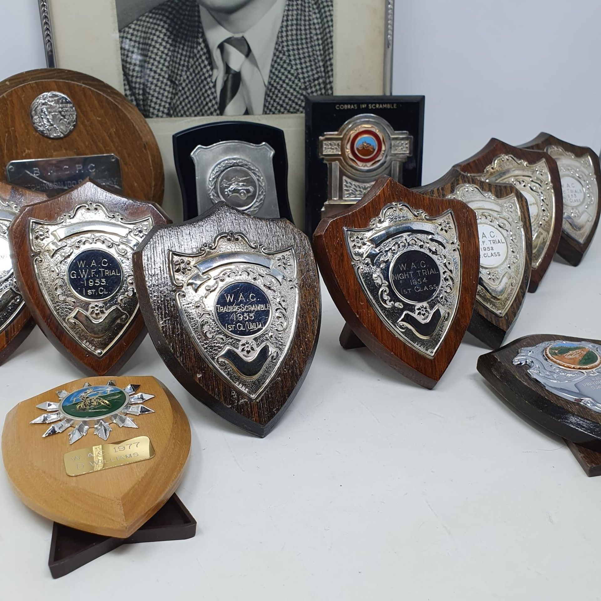 Assorted H L 'Don' Williams trophy plaques, including BMCRC Hutchinson 100 Saturday Silverstone 1950 - Image 2 of 3