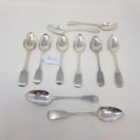 Assorted silver fiddle pattern teaspoons, various dates and makers, 6.6 ozt