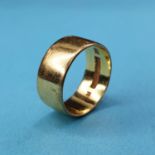 A 22ct gold wedding band, ring size approx. K, 6 g