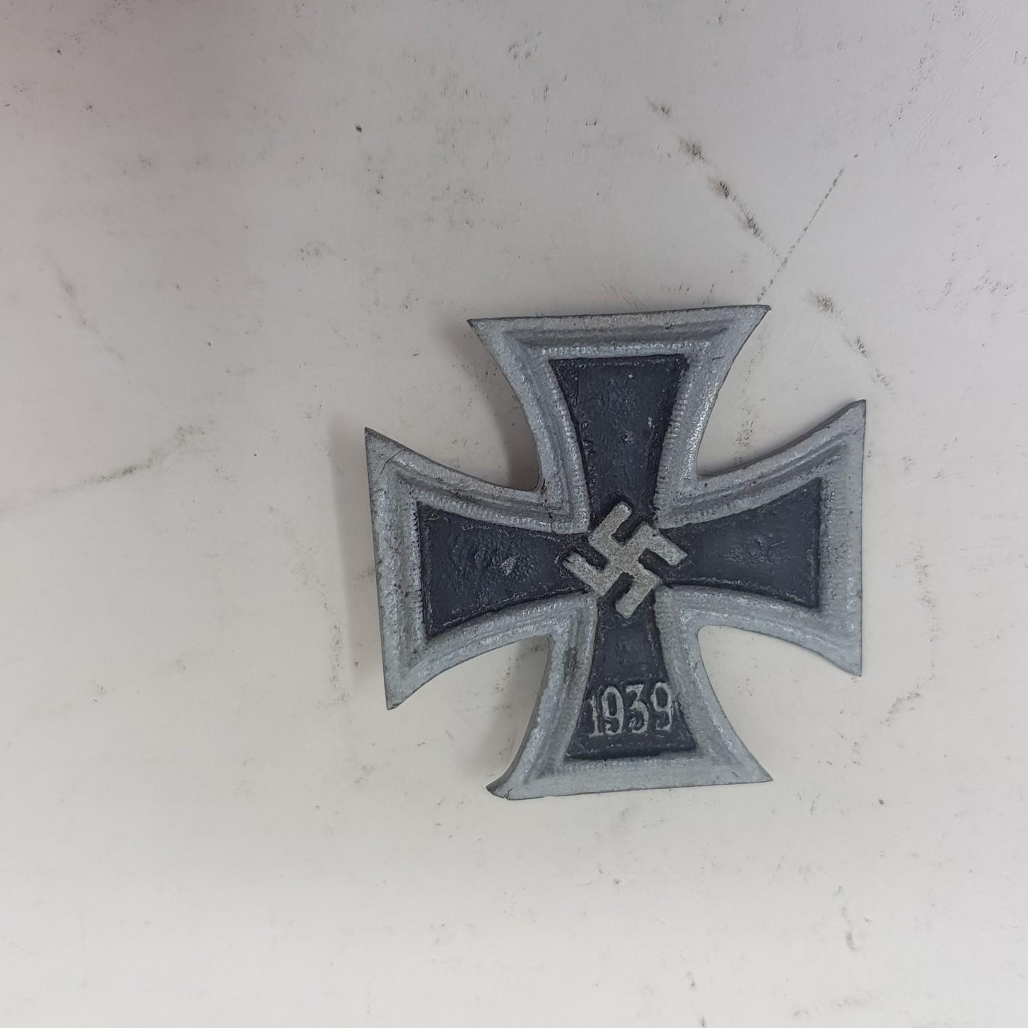 A German War Merit Cross, 2nd class, and five other German items (6) - Image 4 of 14