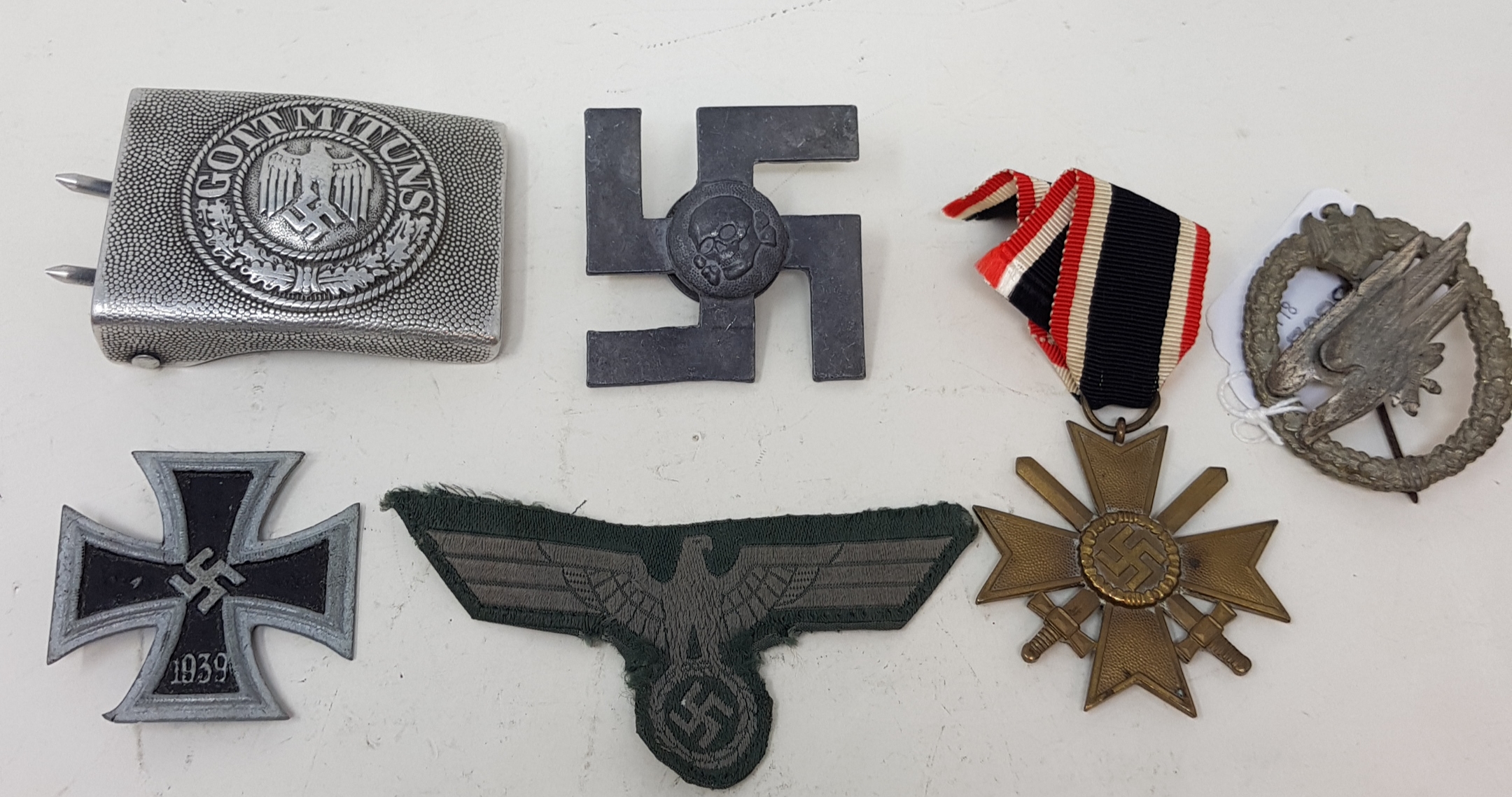 A German War Merit Cross, 2nd class, and five other German items (6)