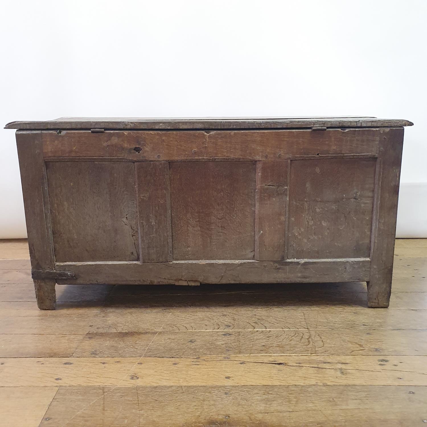 An 18th century oak coffer, 104 cm wide - Image 3 of 5