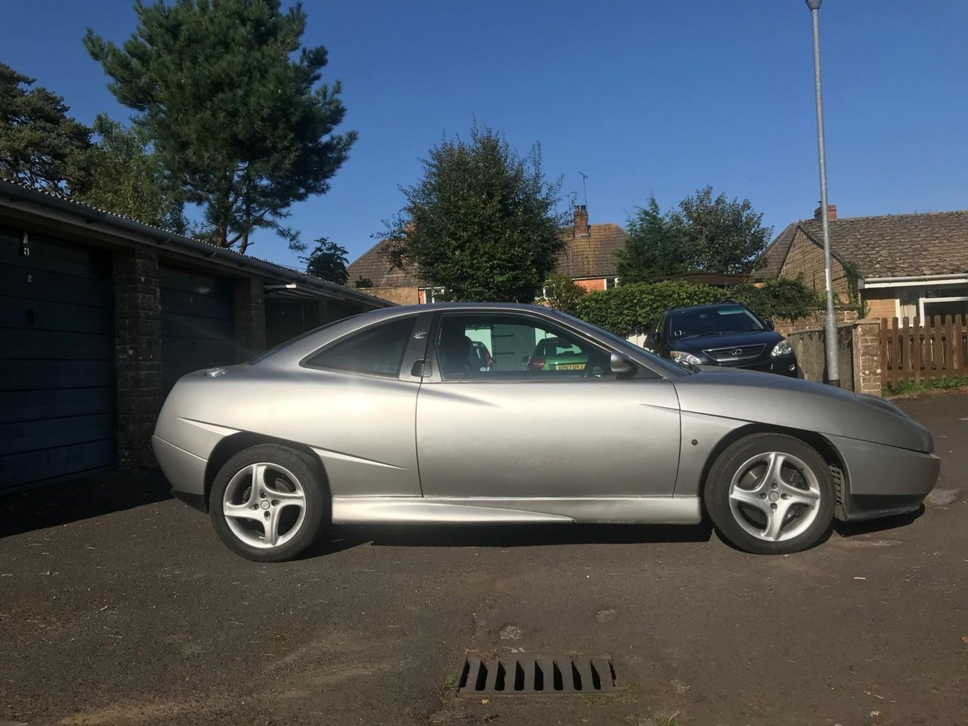 A 1998 Fiat Coupe 20V Turbo Registration number S390 UYA Grey Vehicle location: Yeovil All lots in - Image 5 of 37