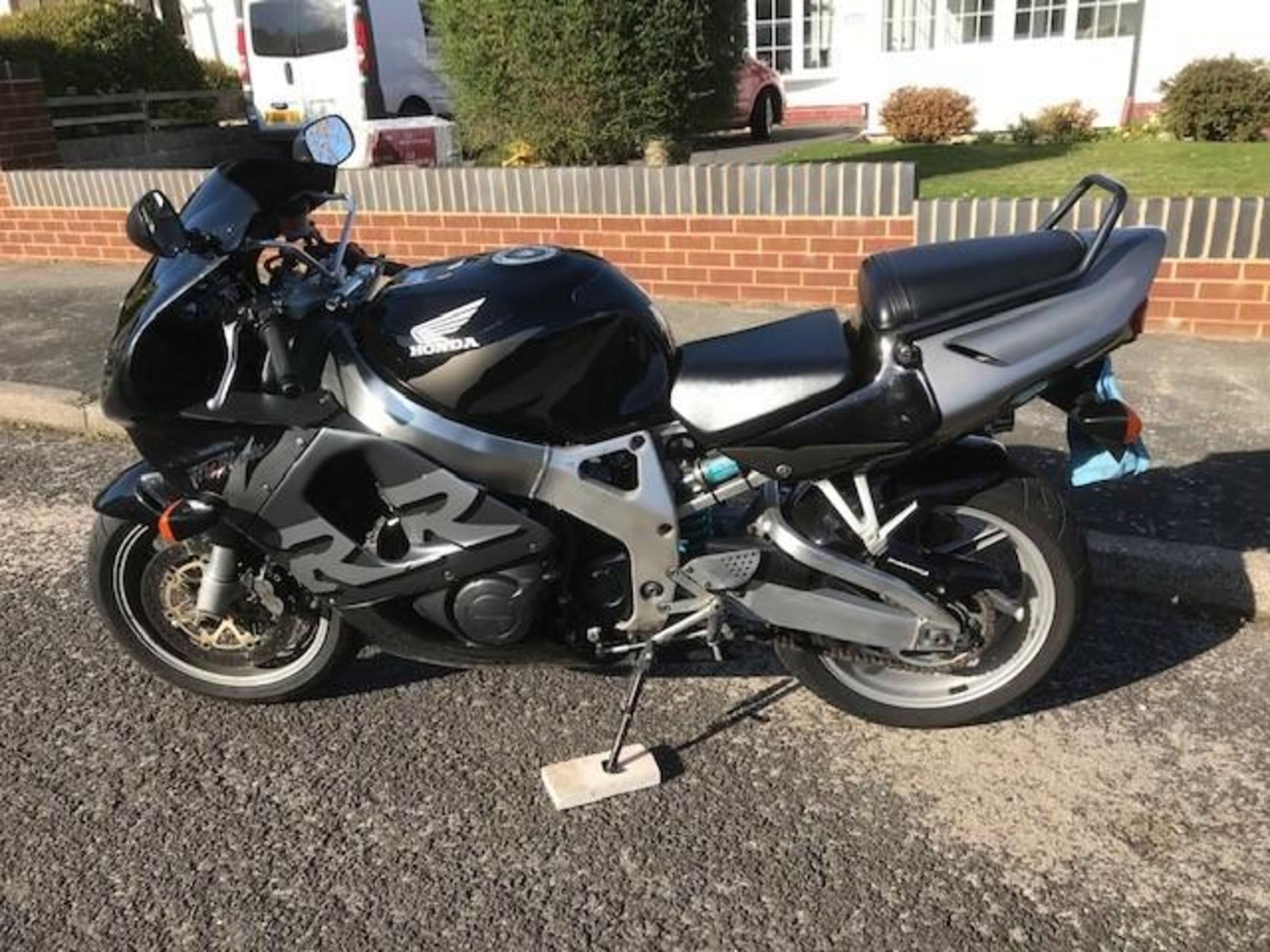 A 1998 Honda CBR RR 918cc Fireblade Registration R115 SSP Frame number JH25C33ABWM 955207 Engine