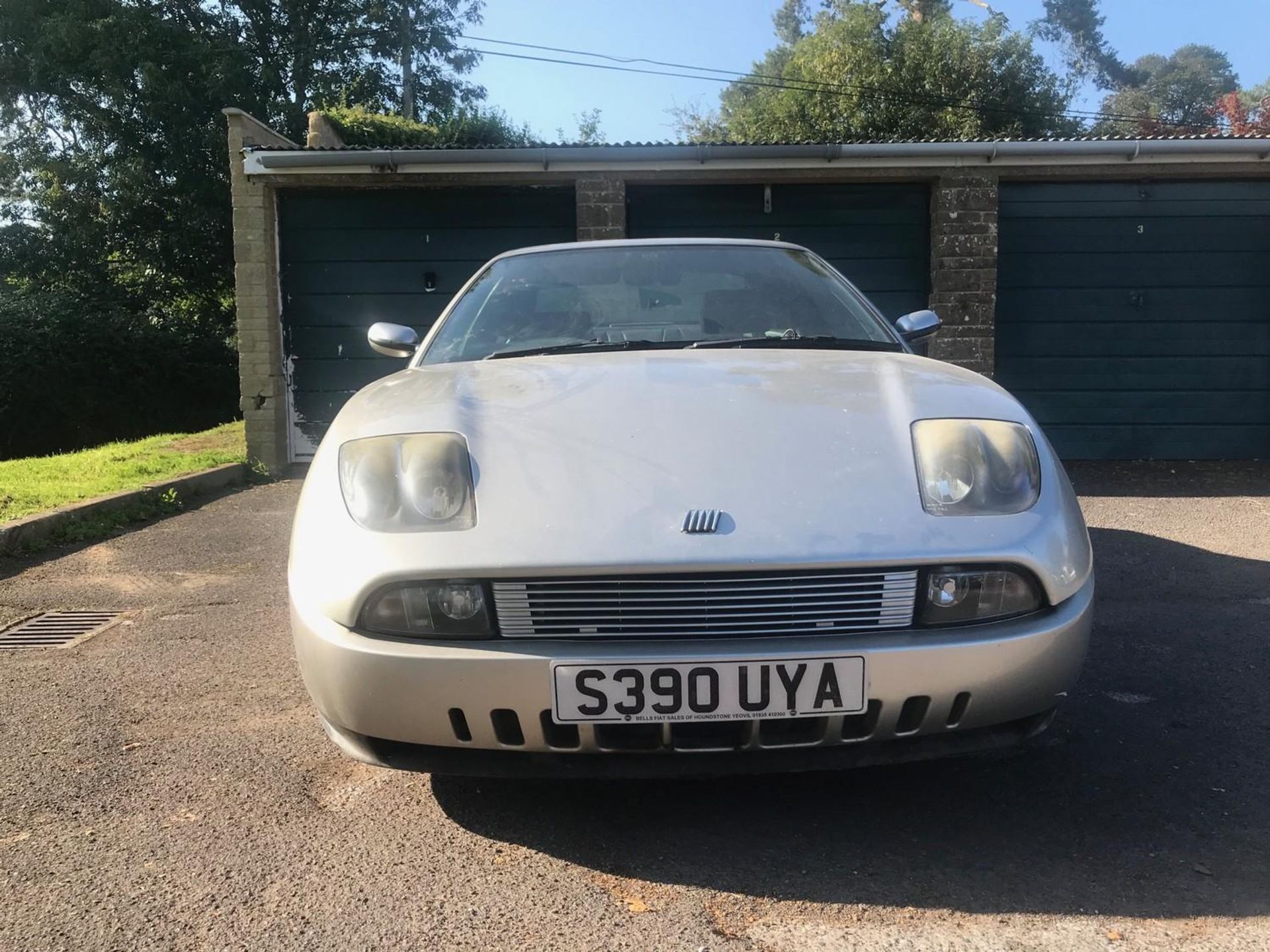 A 1998 Fiat Coupe 20V Turbo Registration number S390 UYA Grey Vehicle location: Yeovil All lots in - Image 4 of 37