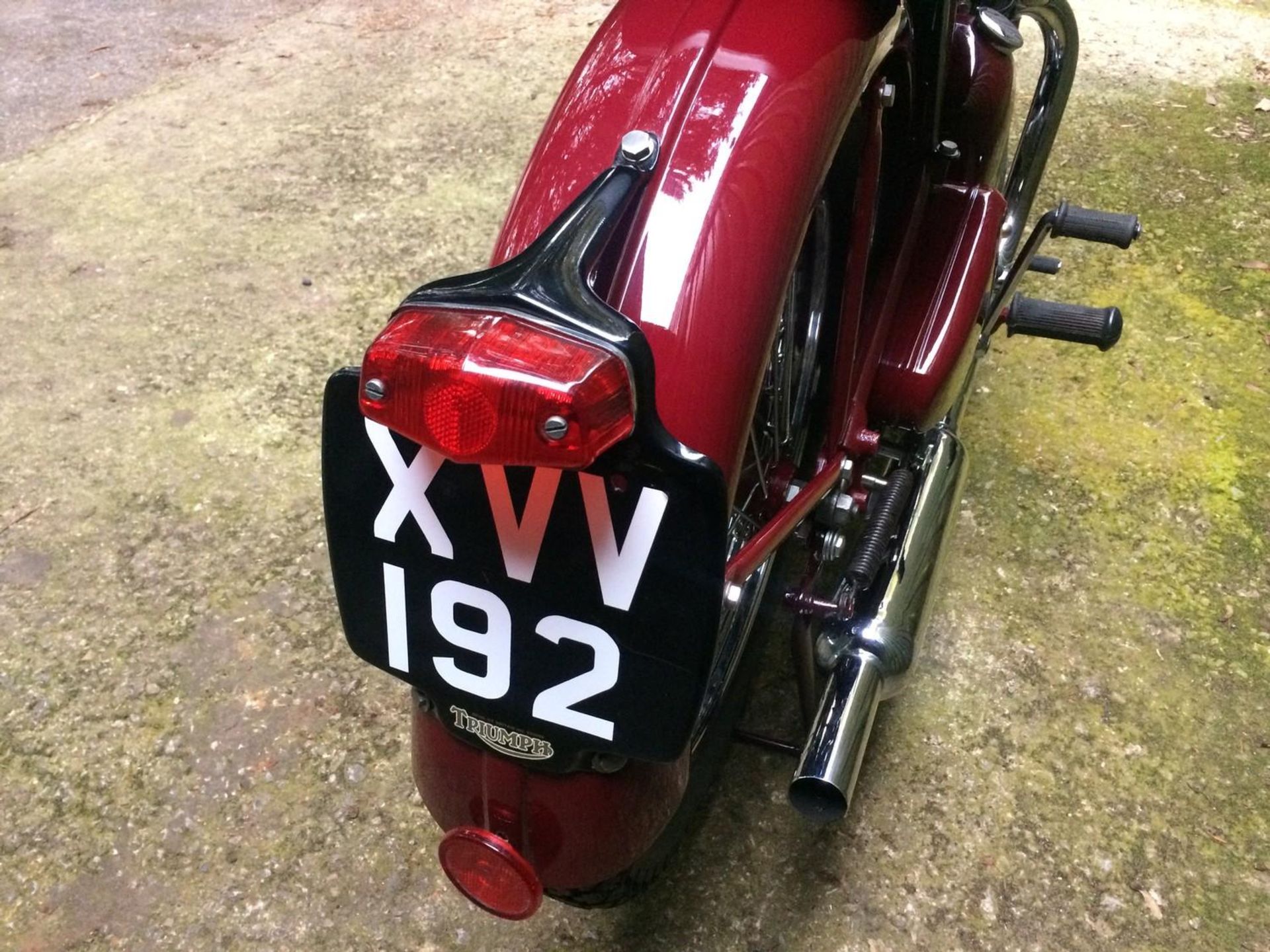 A 1952 Triumph Speed Twin Frame number 31900 Engine number 5T31900 Registration XVV 192 Supplied new - Image 6 of 21