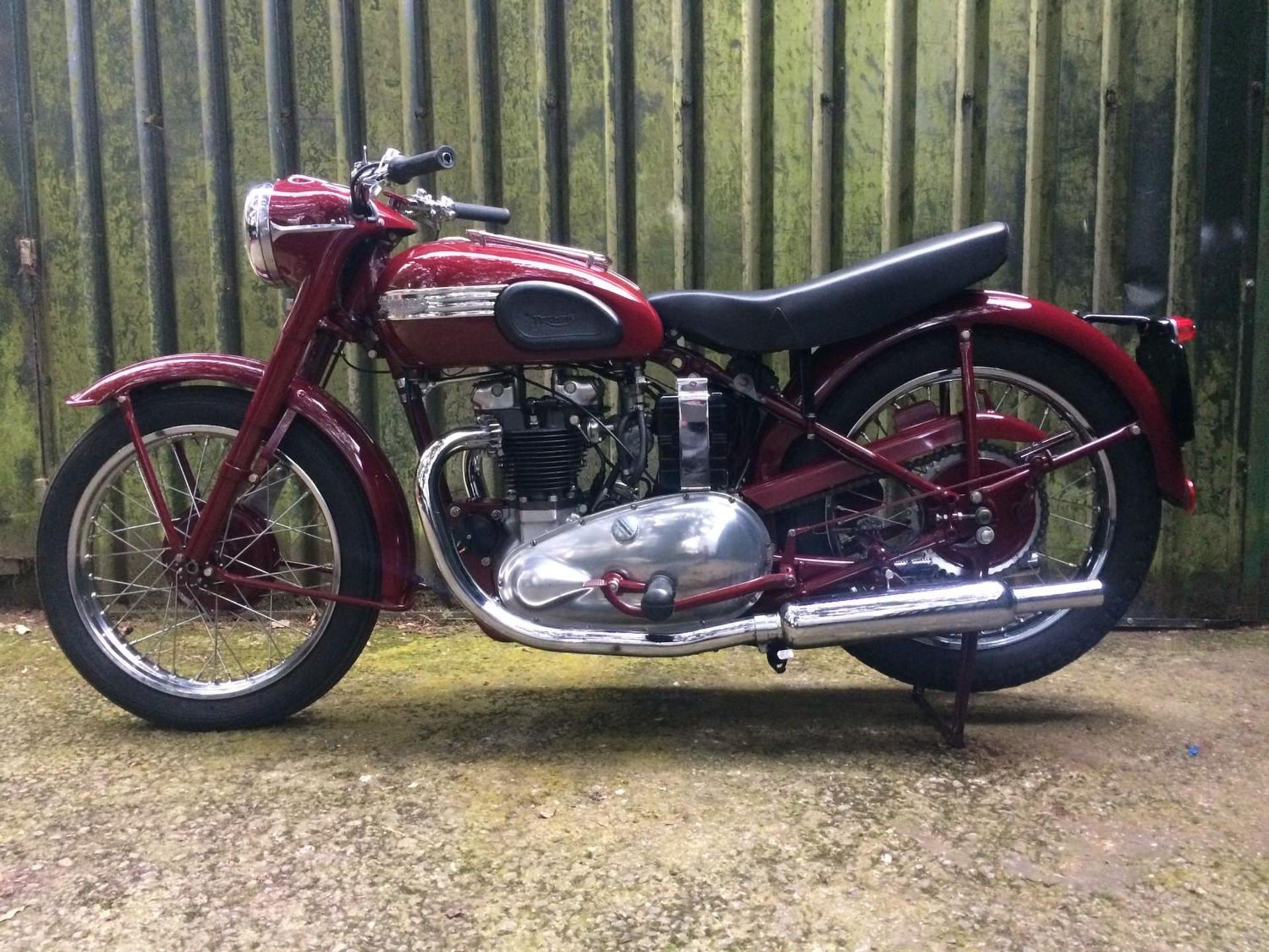 A 1952 Triumph Speed Twin Frame number 31900 Engine number 5T31900 Registration XVV 192 Supplied new - Image 2 of 21