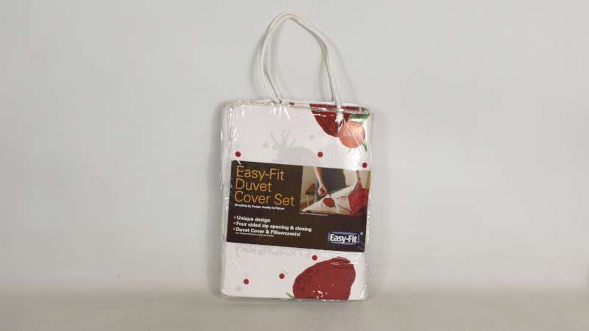 6 X BRAND NEW EASY-FIT SINGLE SIZE STRAWBERRY DUVET SET WITH FOUR SIDED ZIP OPENING & CLOSING + 1