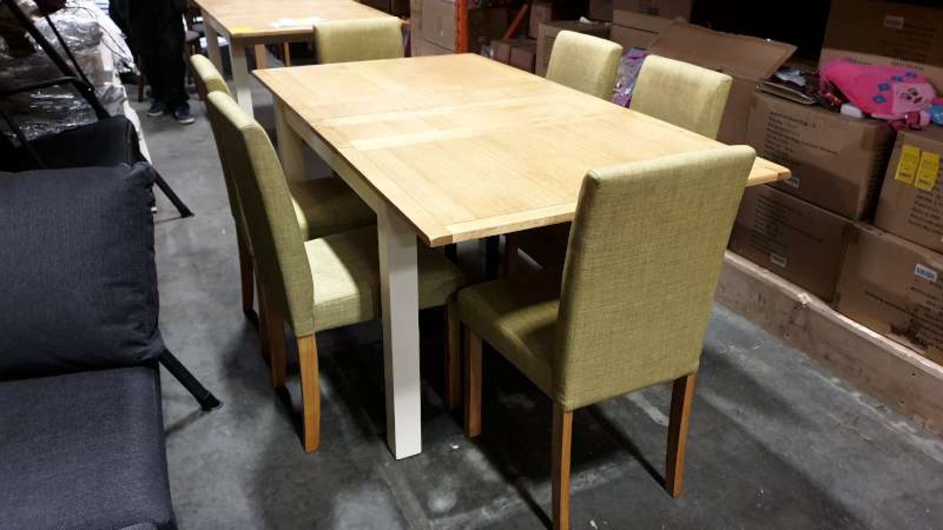 BRAND NEW BOXED HARROGATE TWO TONE EXTENDING DINNING TABLE WITH 6 X CHAIRS IN 5 BOXES