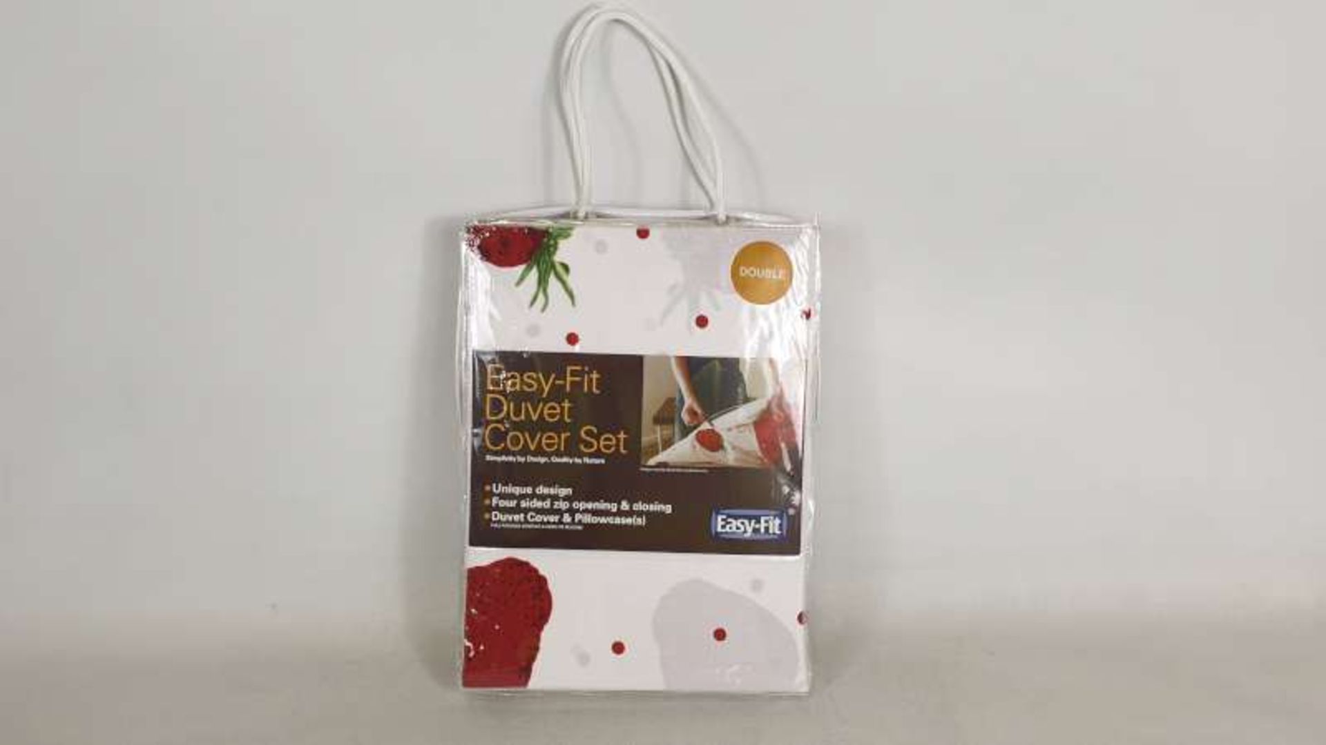 6 X BRAND NEW EASY-FIT DOUBLE SIZE STRAWBERRY DUVET SET WITH FOUR SIDED ZIP OPENING & CLOSING + 2