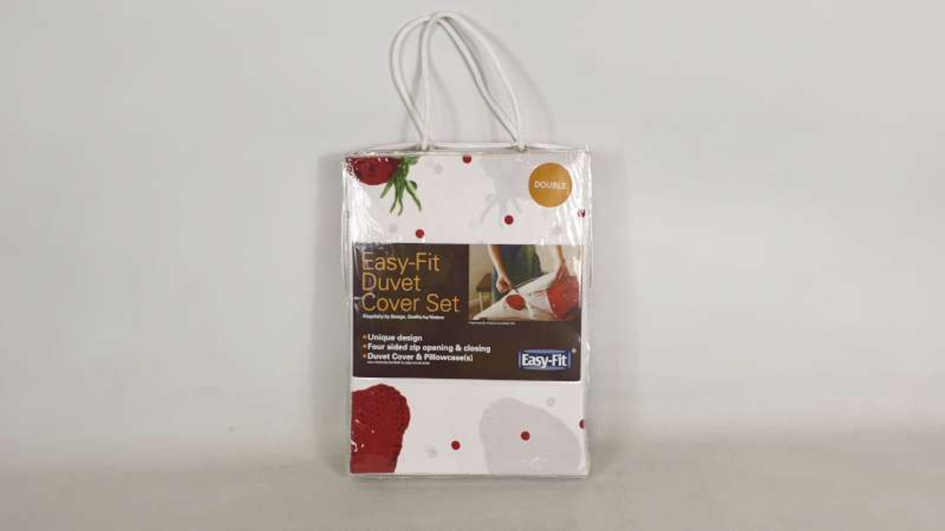 6 X BRAND NEW EASY-FIT DOUBLE SIZE STRAWBERRY DUVET SET WITH FOUR SIDED ZIP OPENING & CLOSING + 2