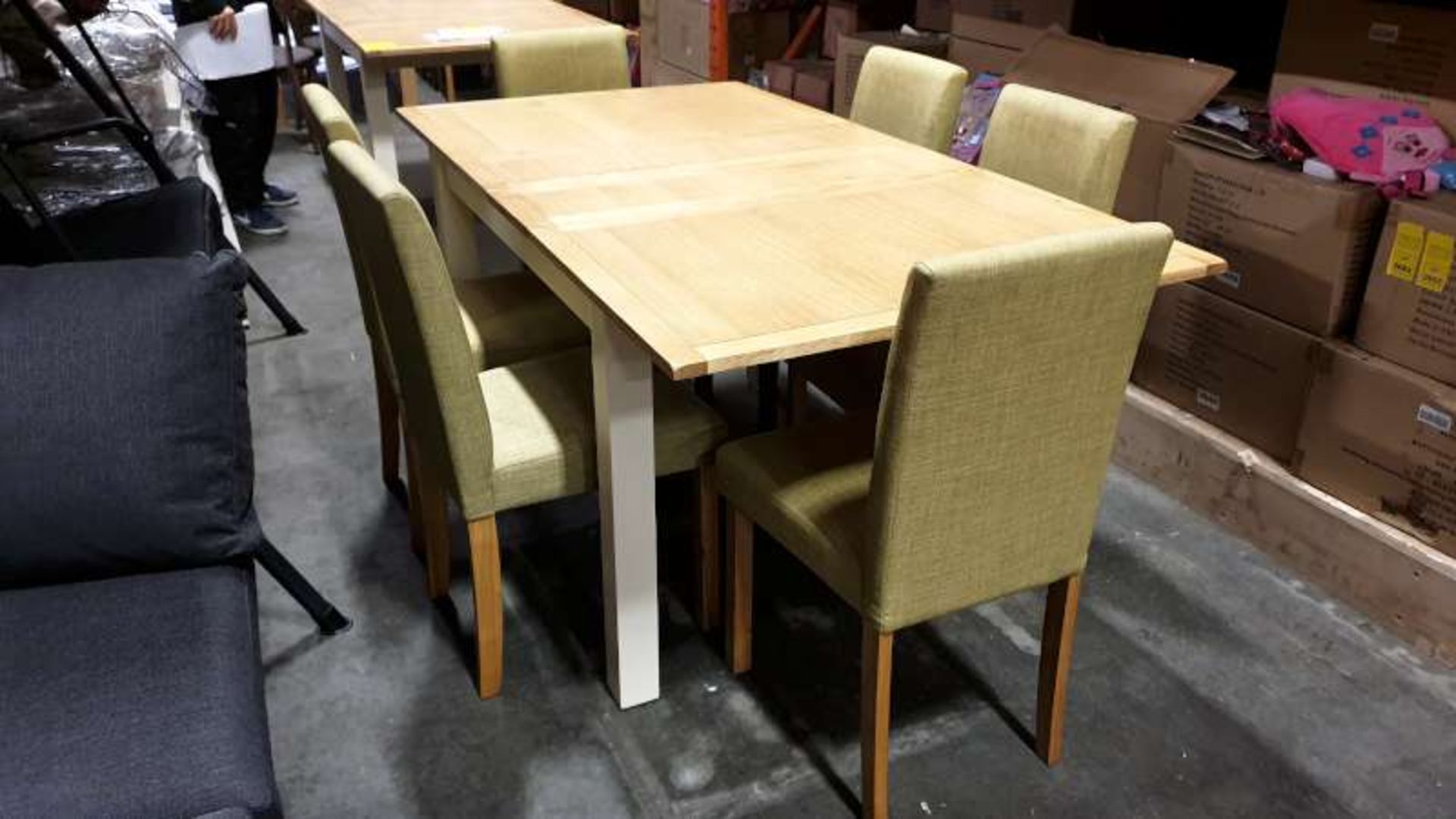 BRAND NEW BOXED HARROGATE TWO TONE EXTENDING DINNING TABLE WITH 6 X CHAIRS IN 5 BOXES