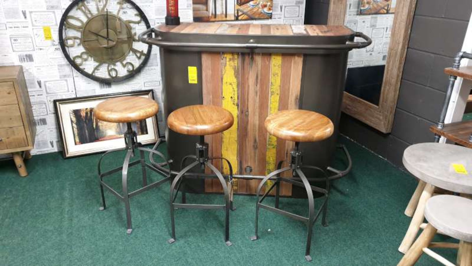 LARGE METAL FRAMED BAR WITH DISTRESSED WOODEN SLATS PLUS 3 BAR STOOLS RRP £1675