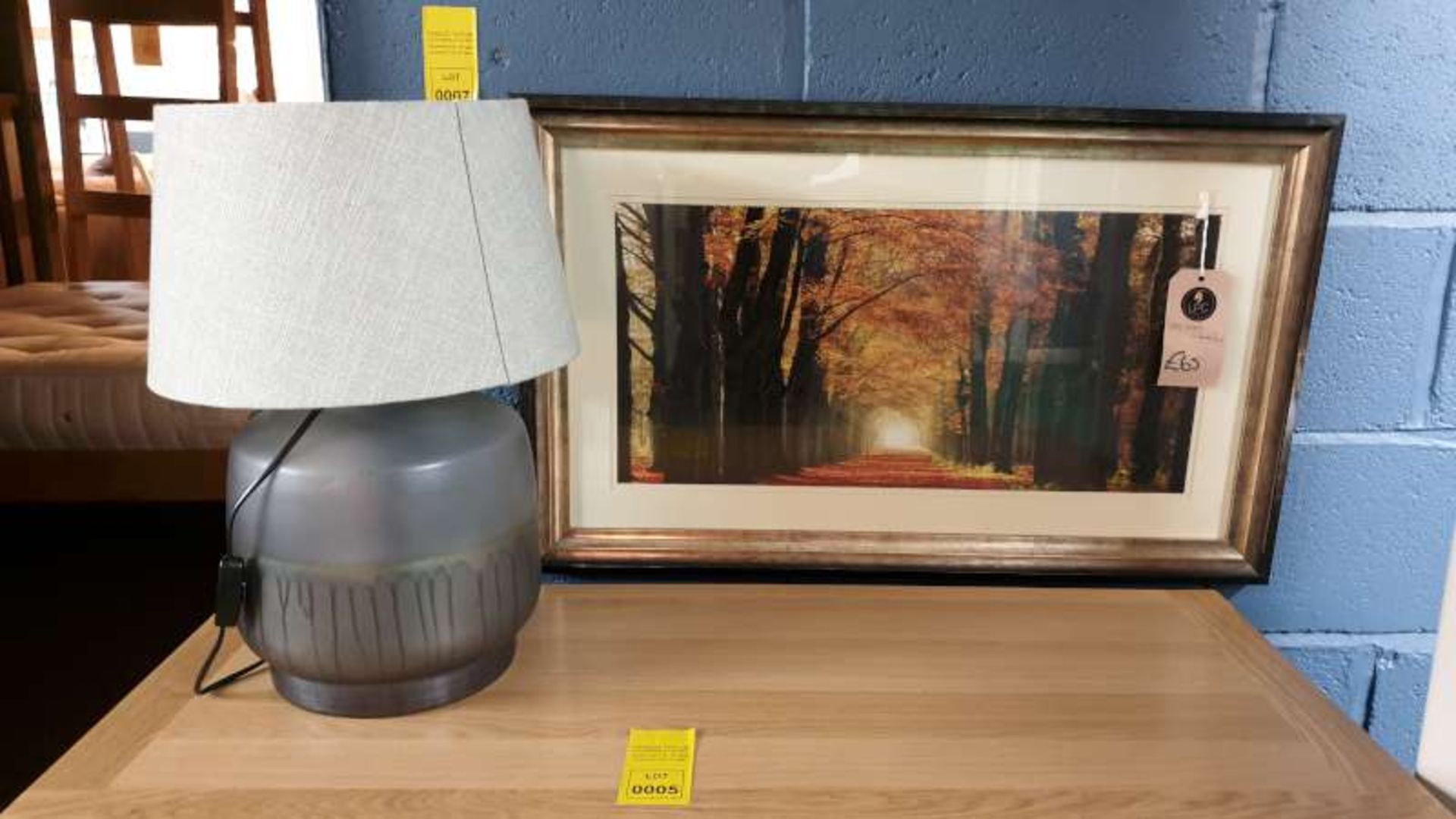 GLASS BASE TABLE LAMP AND A LEAF PATH FRAMED PRINT 80 X 50CM TOTAL RRP £178