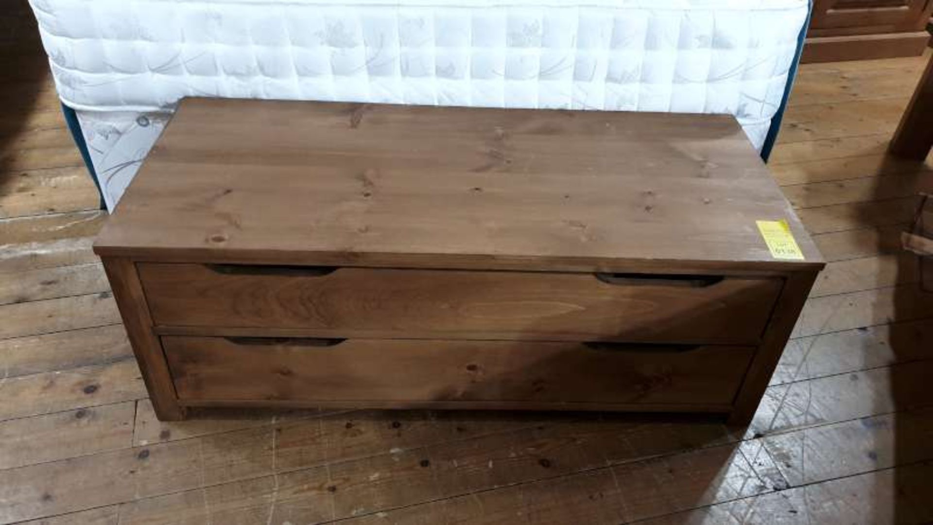 INTERNAL 2 DRAWER WOODEN CHEST SIZE L1140MM X W490MM X H425MM RRP 319.00