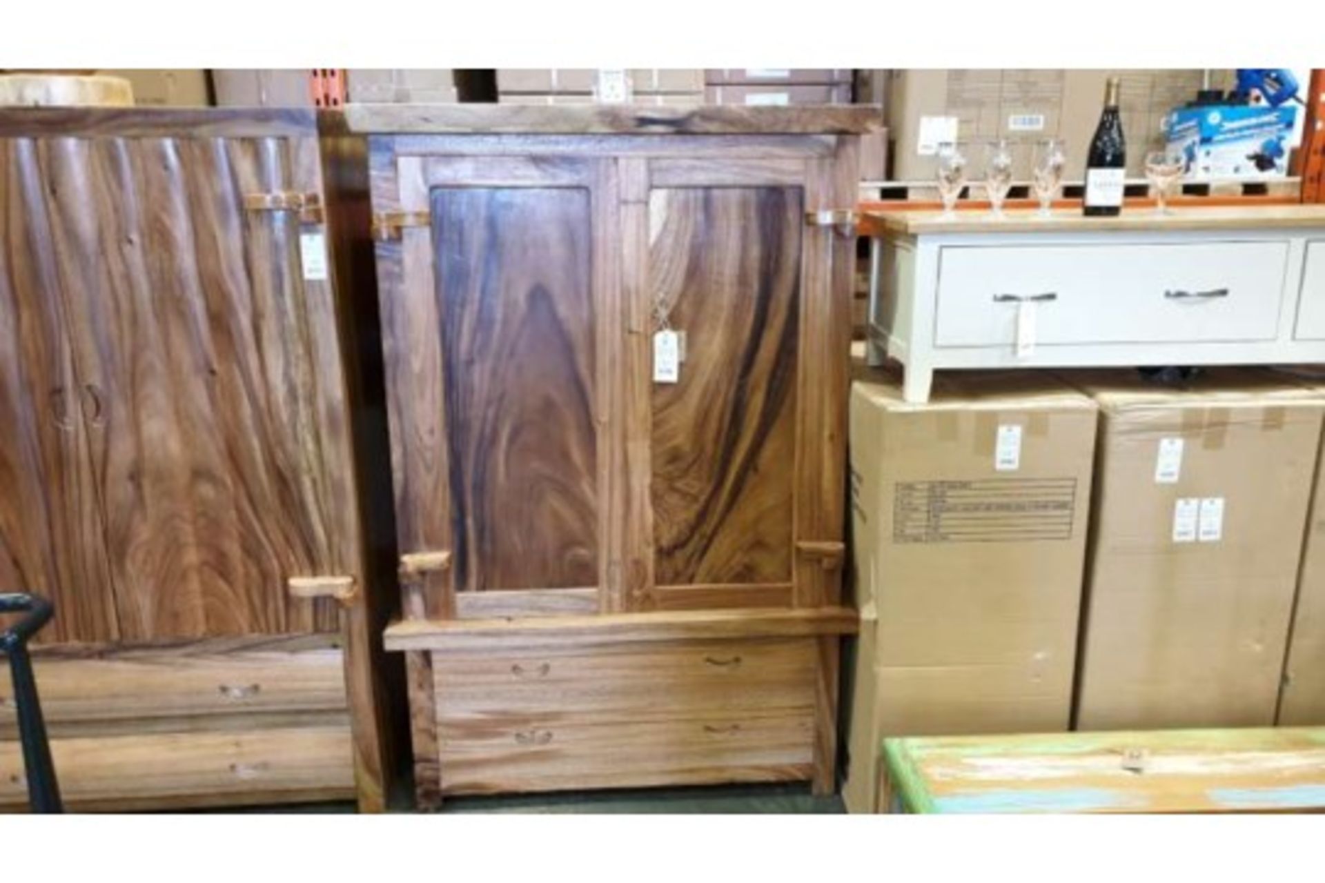 BRAND NEW SOLID SUAR WOODEN CHELSEA 2 DOOR 2 DRAWER WARDROBE SIZE 120CM X 180CM X 50CM RRP 1350.00 (