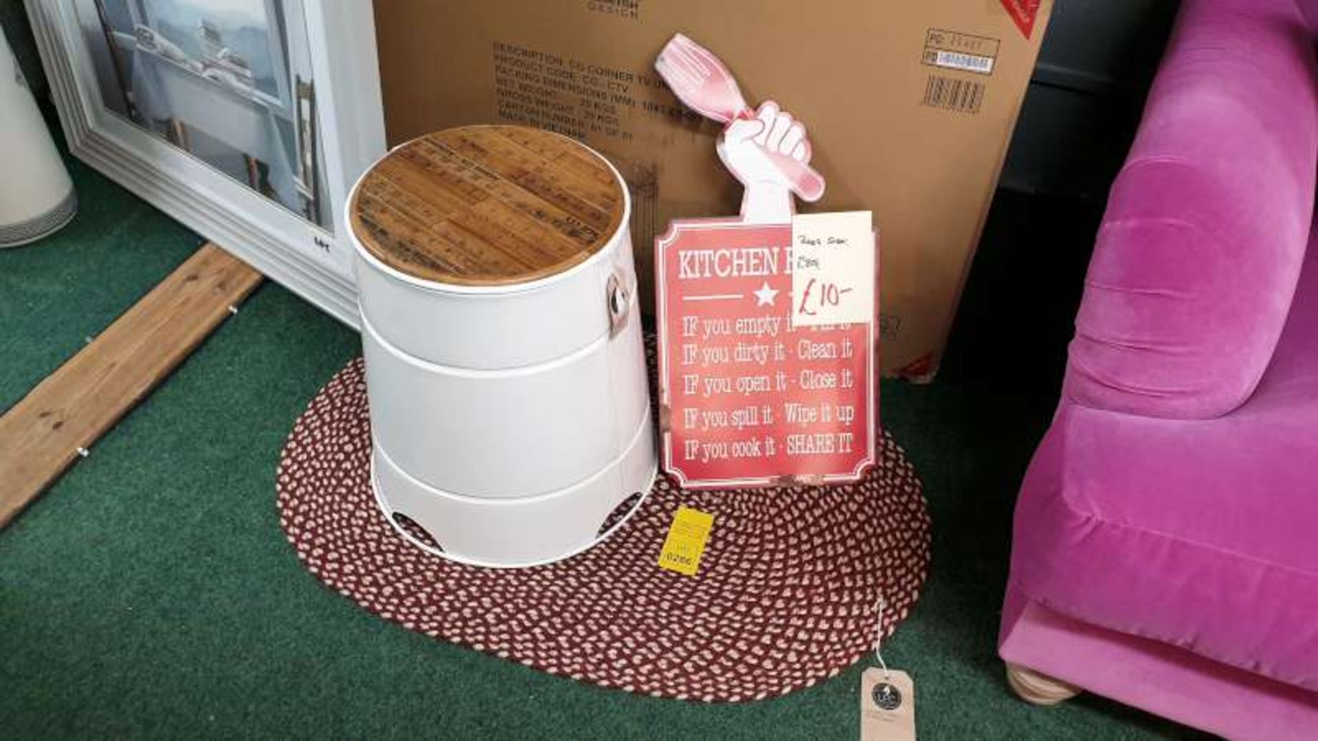MISC LOT COMPRISING WHITE METAL STOOL, KITCHEN SIGN AND AN OVAL RUG TOTAL RRP £174