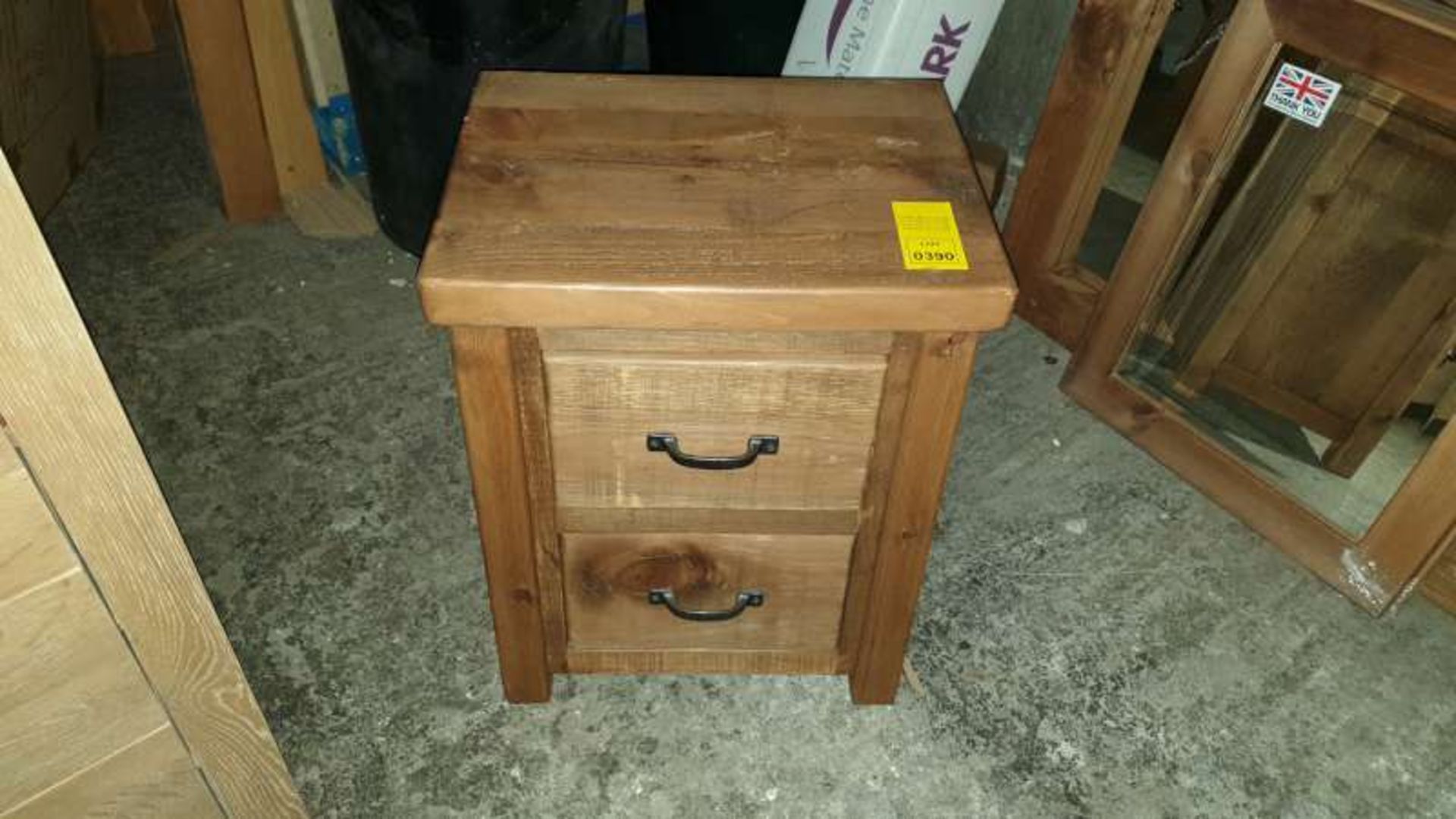 2 DRAWER BEDSIDE UNIT SIZE L475MM X W370MM X H610MM