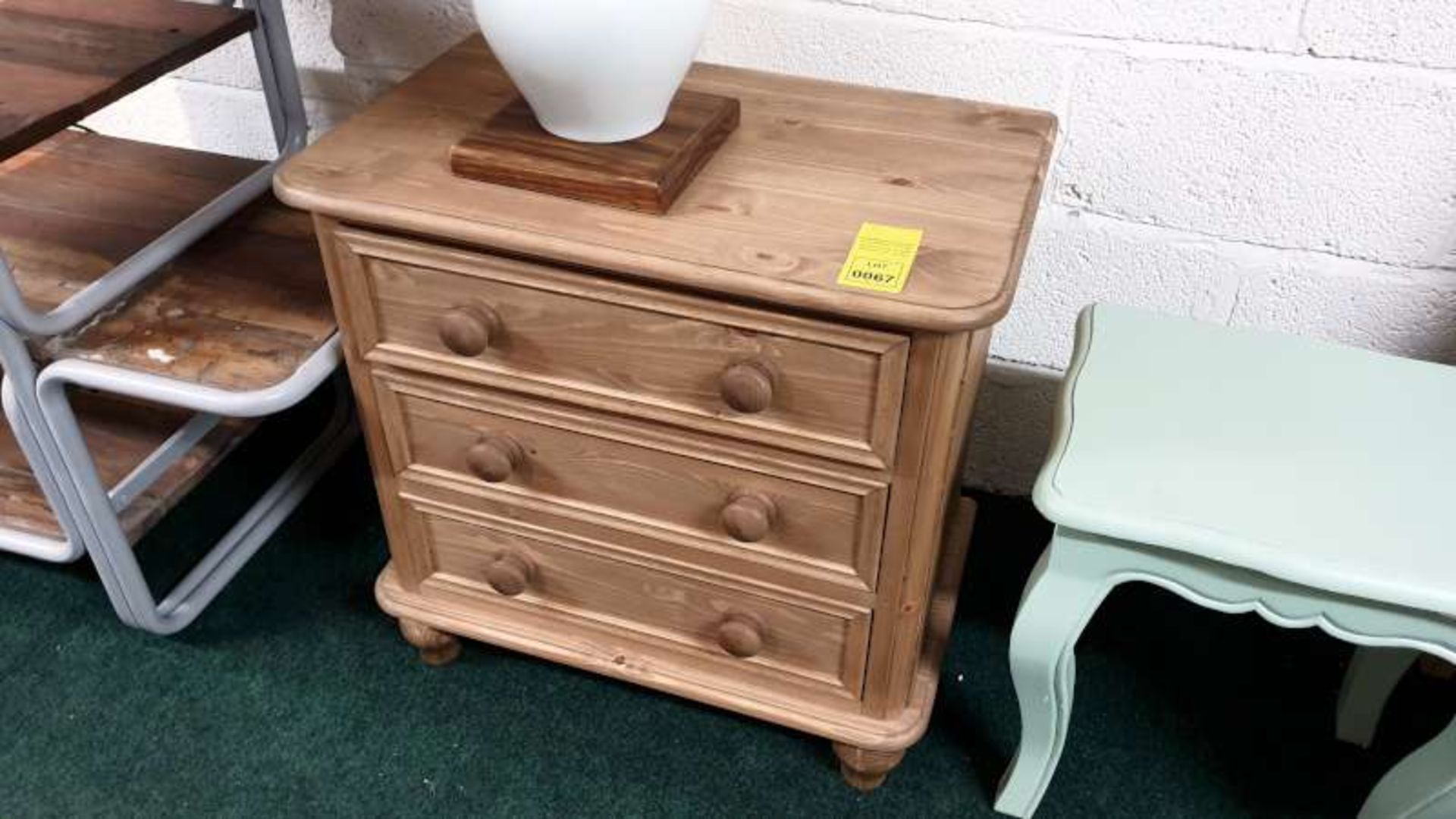 VICTORIAN STYLE CHEST OF 3 DRAWERS 66 X 40 X 66CM HIGH RRP £330