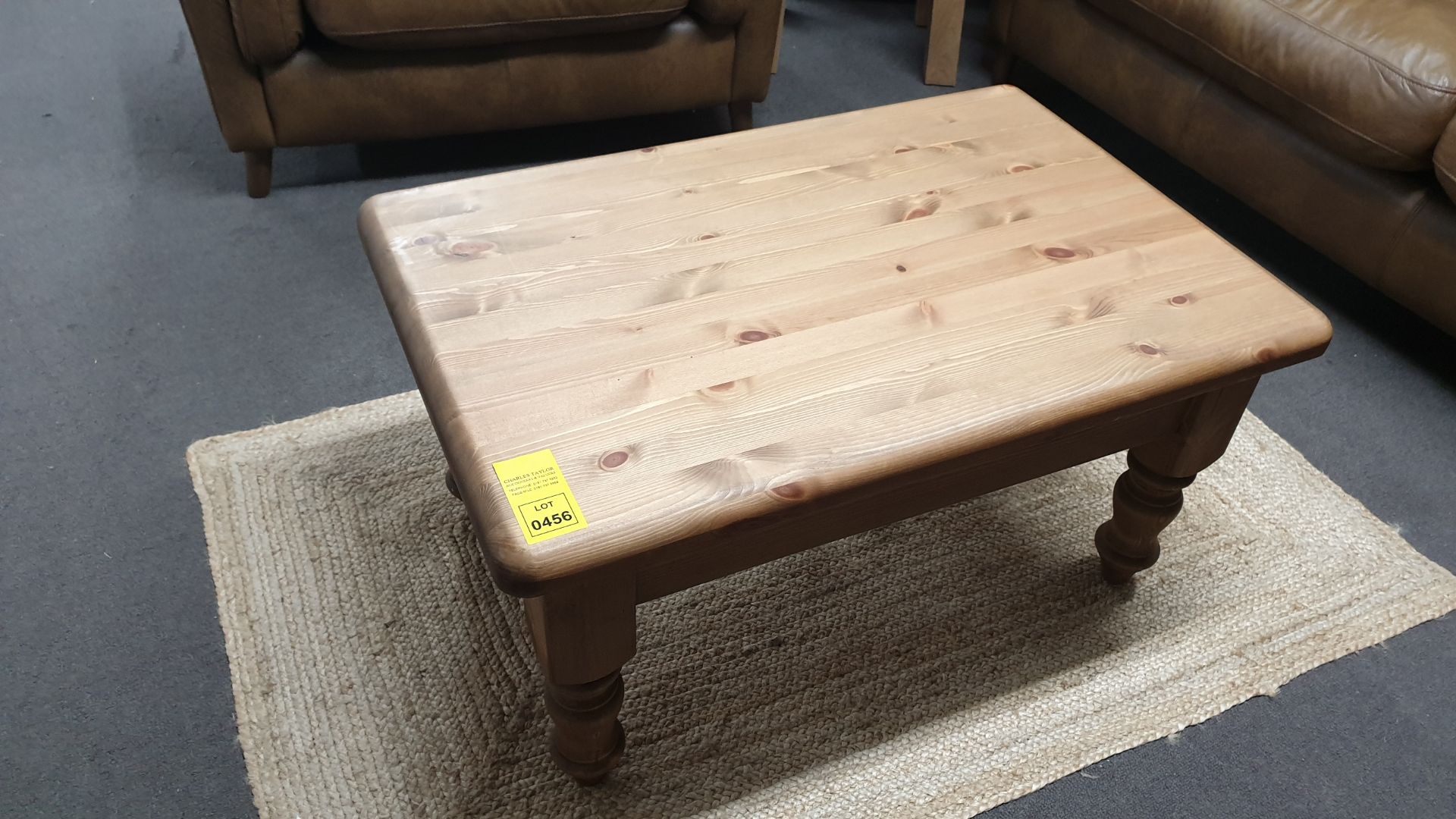 3FT X 2FT FARMHOUSE COFFEE TABLE RRP 180.00