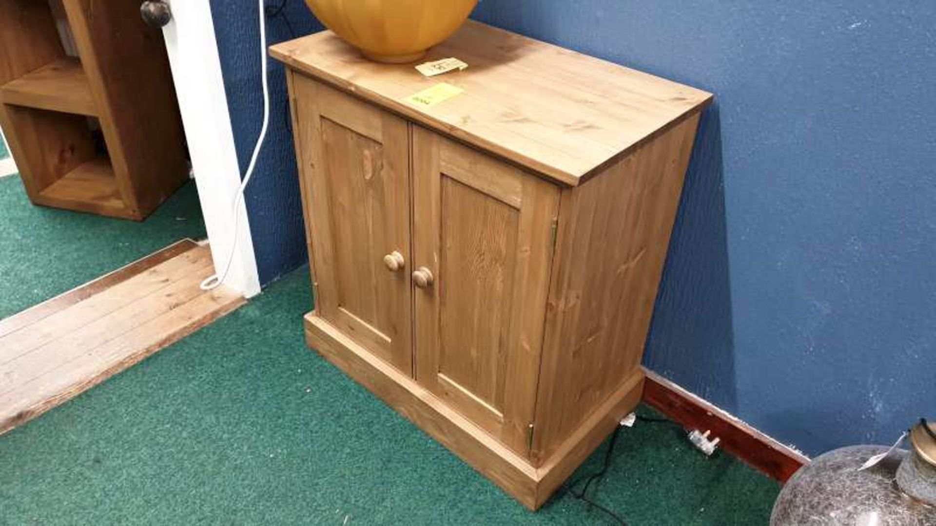 SMALL SCHOOL CUPBOARD SIZE L695MM X W400MM X H750MM RRP 229.00