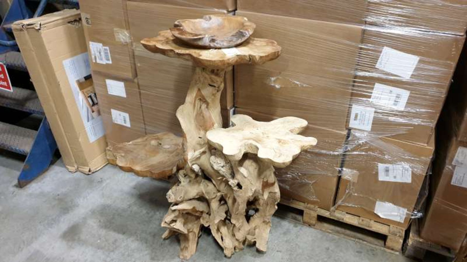 BRAND NEW SOLID TEAK ROOT WOODEN 3 TOP DISPLAY STAND 150 X 30 X 150CM RRP £750