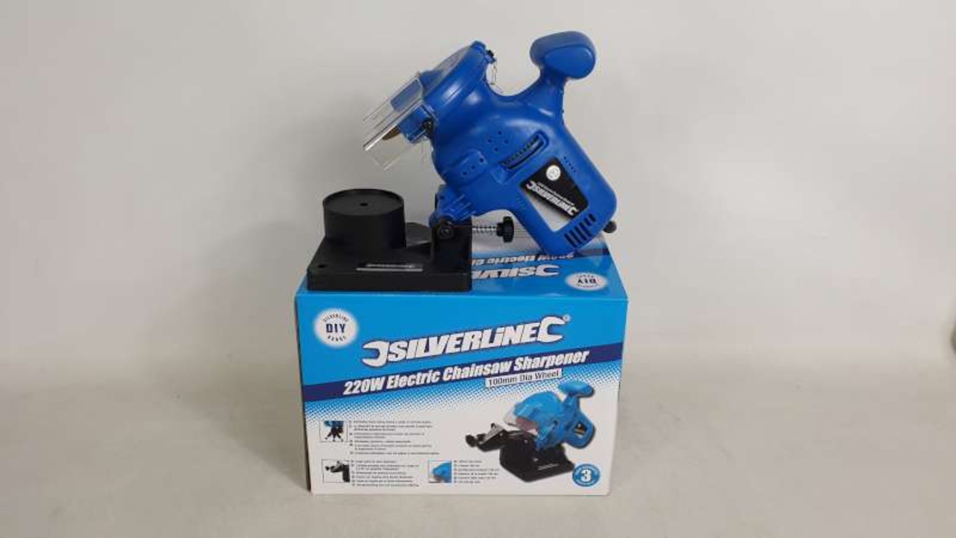 6 X BRAND NEW BOXED SILVERLINE 220 WATT ELECTRIC CHAINSAW SHARPENERS WITH 100MM DIA WHEEL AND 3