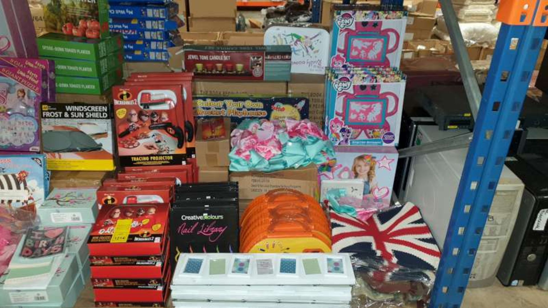 MIXED LOT CONTAINING COLOUR YOUR OWN ROCKET PLAYHOUSE, NAIL VARNISH SETS, MY LITTLE PONY, BAGS, HAIR
