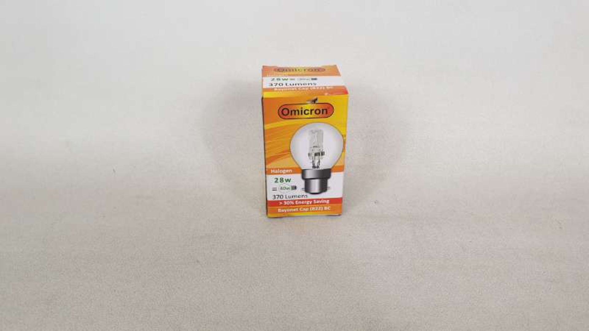 180 X 18 WATT OMICRON LIGHT BULBS IN 3 BOXES