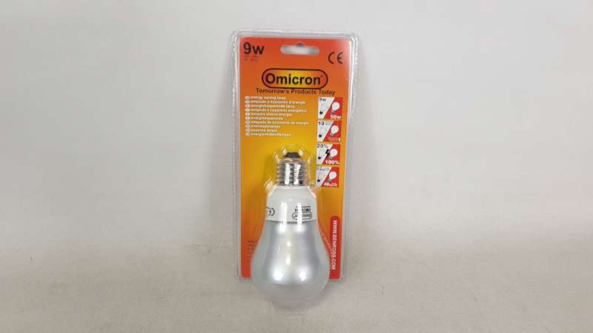 96 X 9 WATT OMICRON LIGHT BULBS IN 2 BOXES