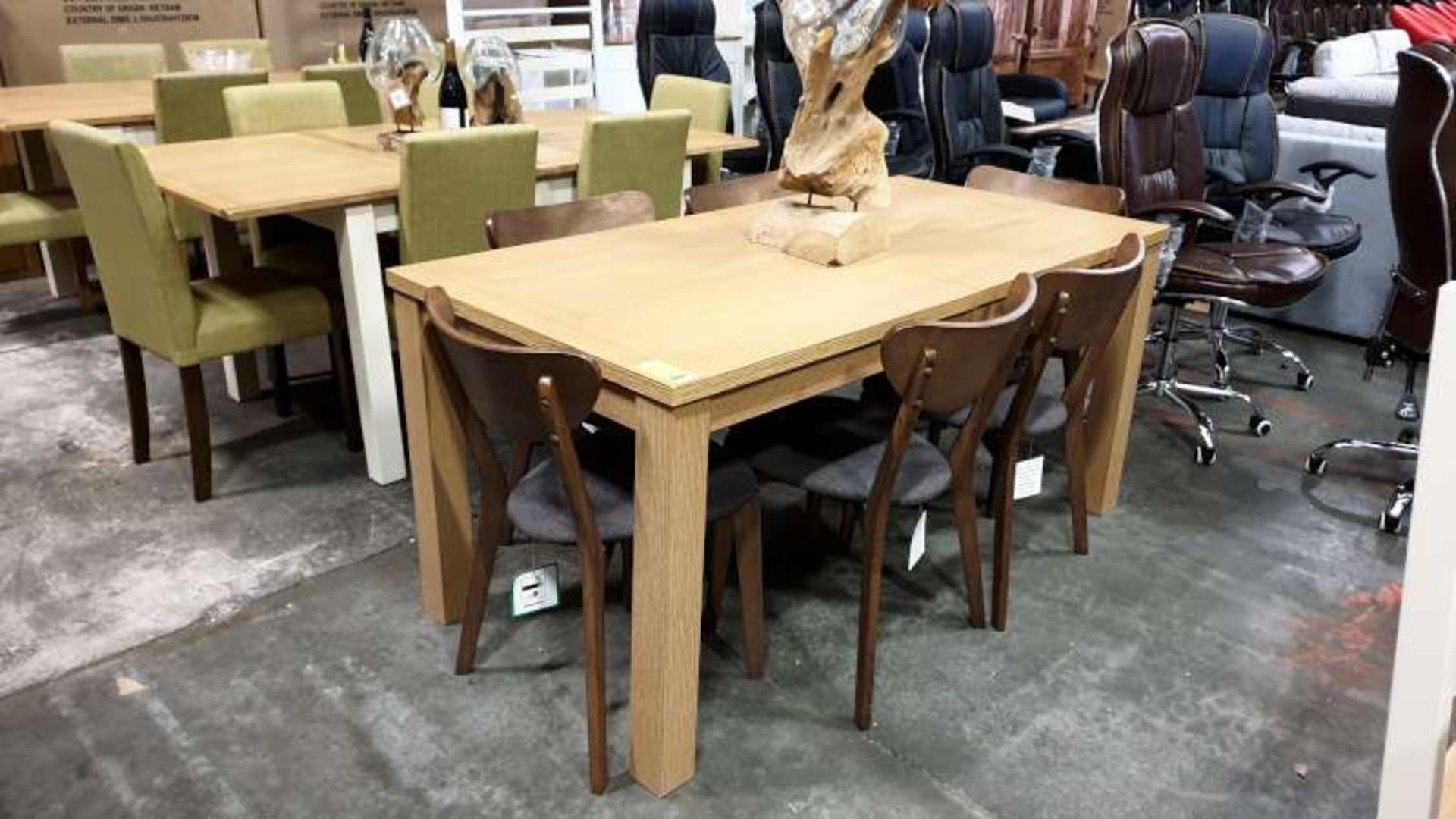 EXTENDING DINING TABLE WITH 6 CHAIRS