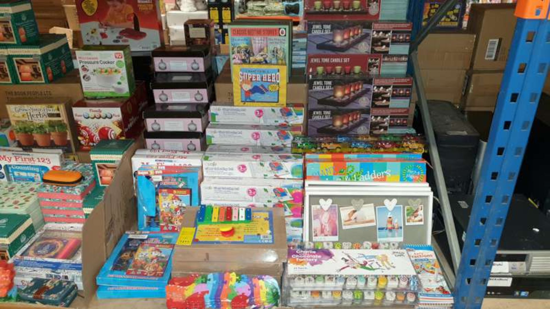 MIXED LOT CONTAINING CARS, GIANT SNAKES AND LADDERS, JEWEL TONE CANDLE SETS, FRAGRANCE CANDLES,