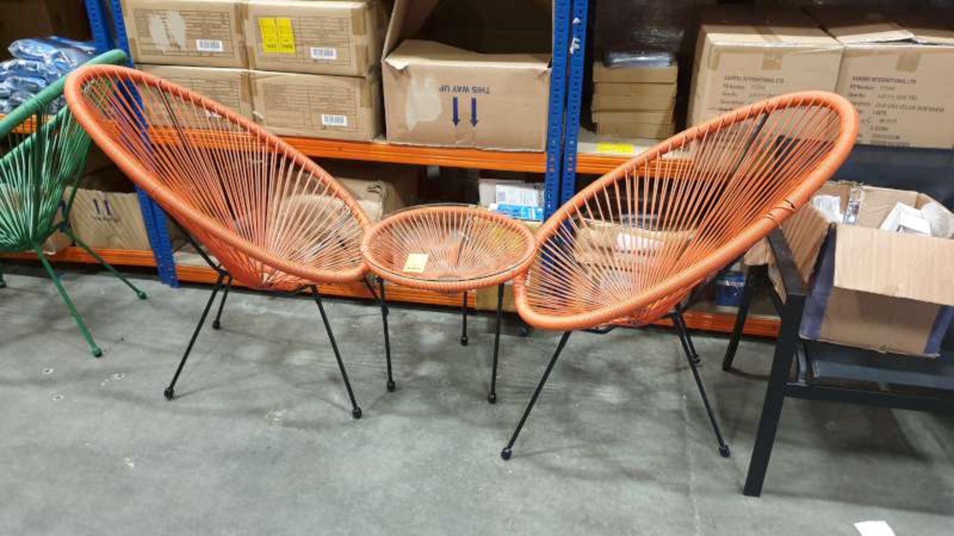 BISTRO SET COMPRISING OF ROUND TABLE AND 2 X CHAIRS