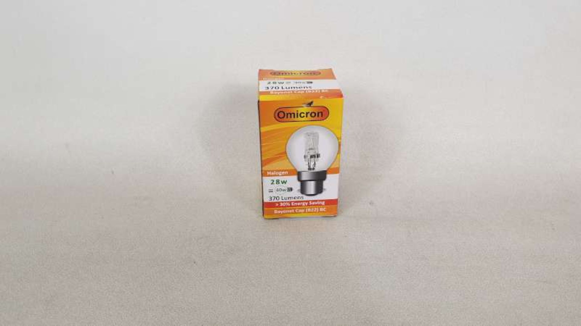 180 X 18 WATT OMICRON LIGHT BULBS IN 3 BOXES