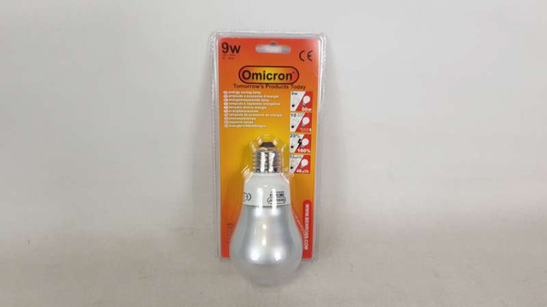 96 X 9 WATT OMICRON LIGHT BULBS IN 2 BOXES