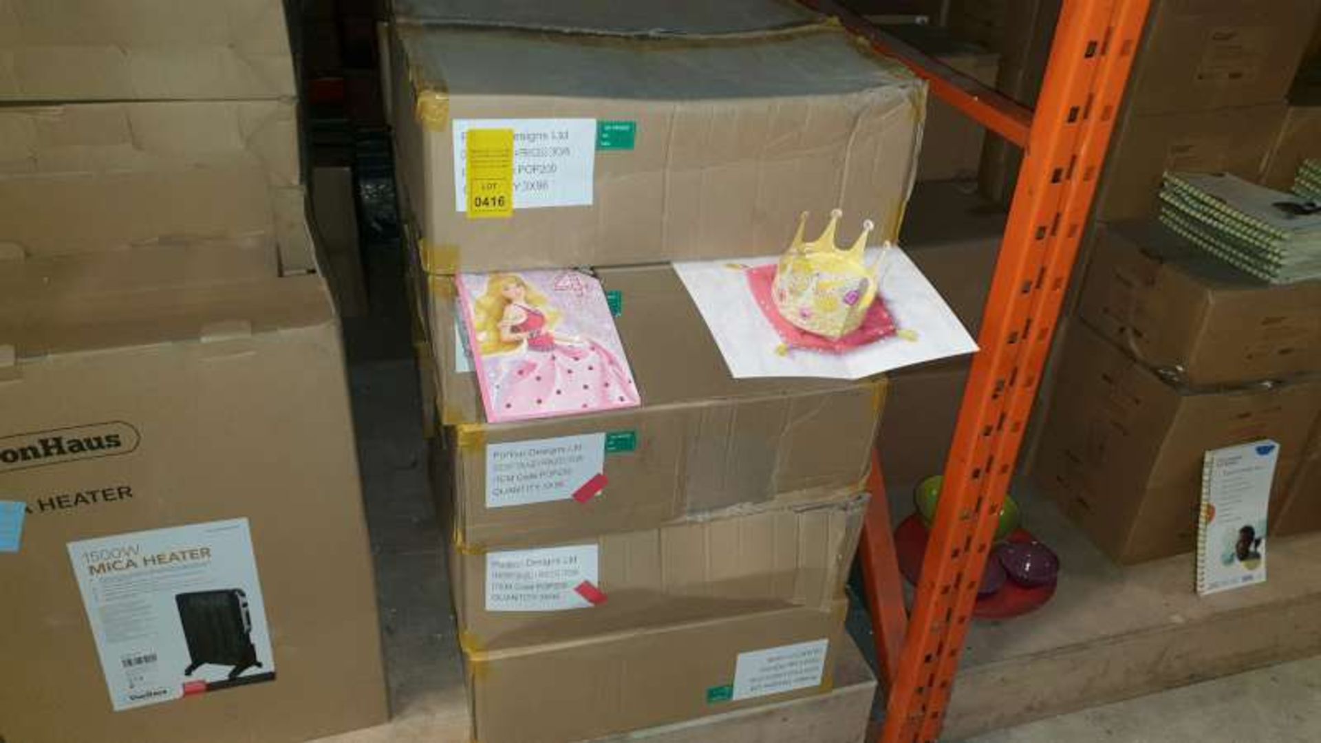 LOT CONTAINING A LARGE QTY OF POP UP PRINCESS BIRTHDAY CARDS