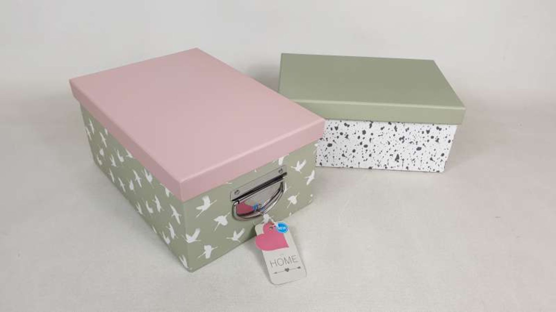 32 X BRAND NEW BOXED SET OF TWO GREY SPLATTER AND BIRD PRINT STORAGE BOXES IN 4 BOXES RRP £9.99