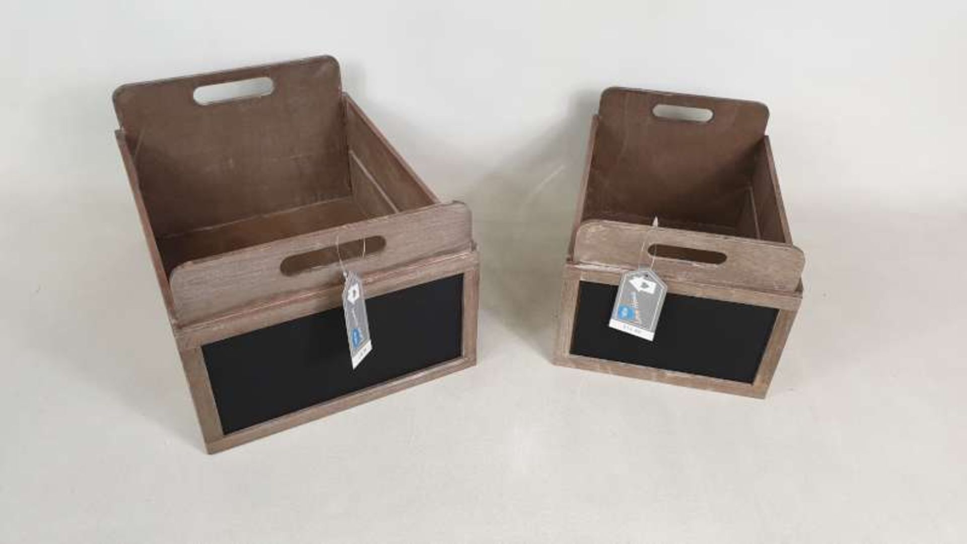 10 X SETS OF 2 LARGE / MEDIUM CRATES WITH CHALKBOARD IN 10 BOXES RRP £28.99 EACH SET