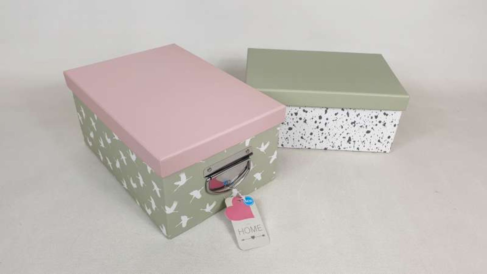 32 X BRAND NEW BOXED SET OF TWO GREY SPLATTER AND BIRD PRINT STORAGE BOXES IN 4 BOXES RRP £9.99