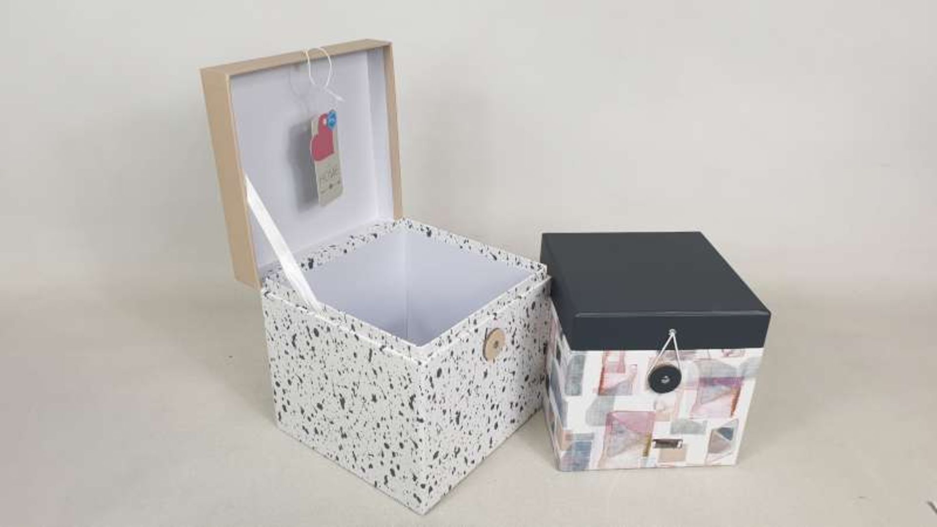 40 X SETS OF 2 GEO AND GREY SPLATTER PRINT CARDBOARD STORAGE BOXES IN 5 BOXES